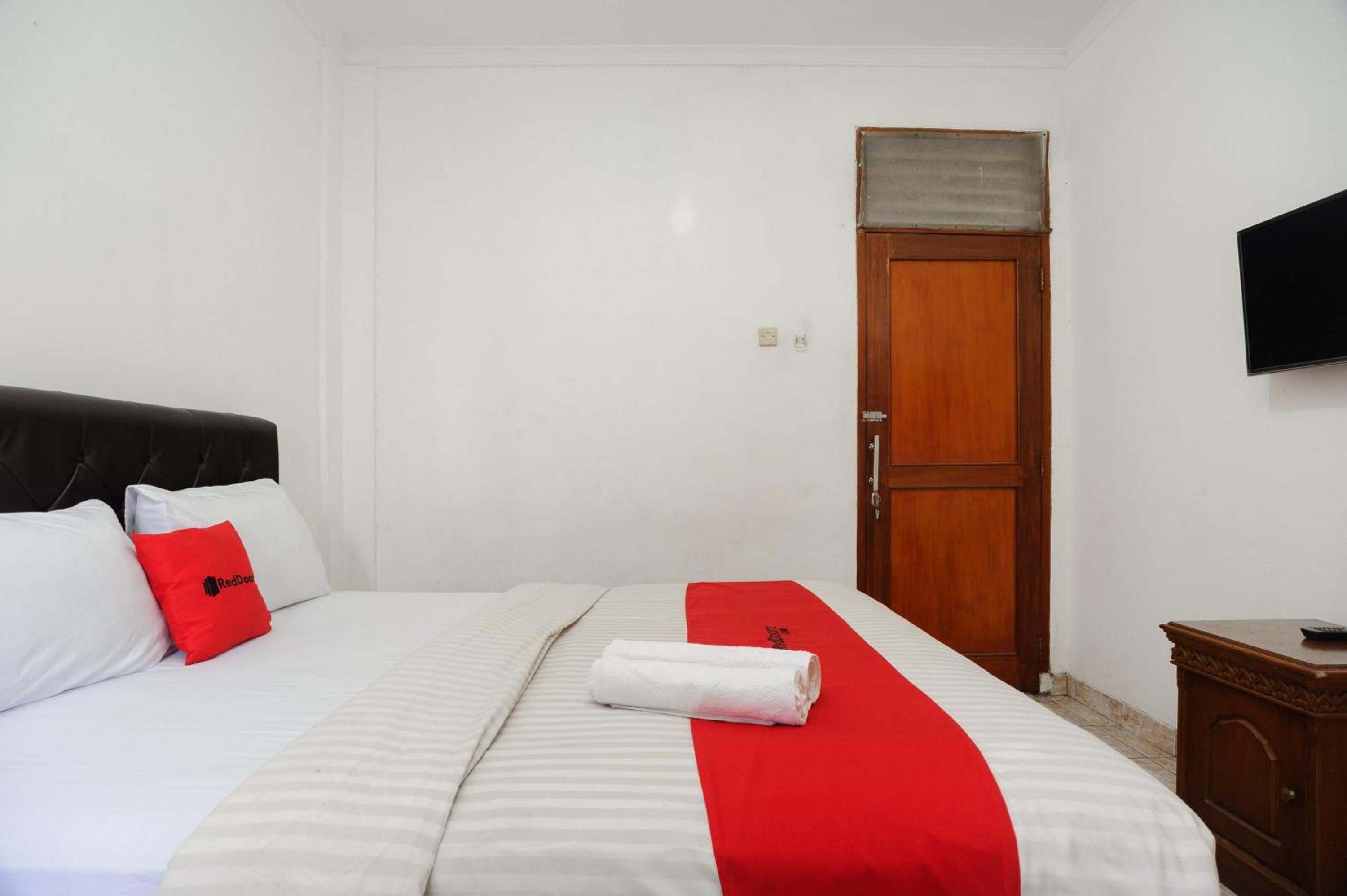 Standard Double Room - Photo 1