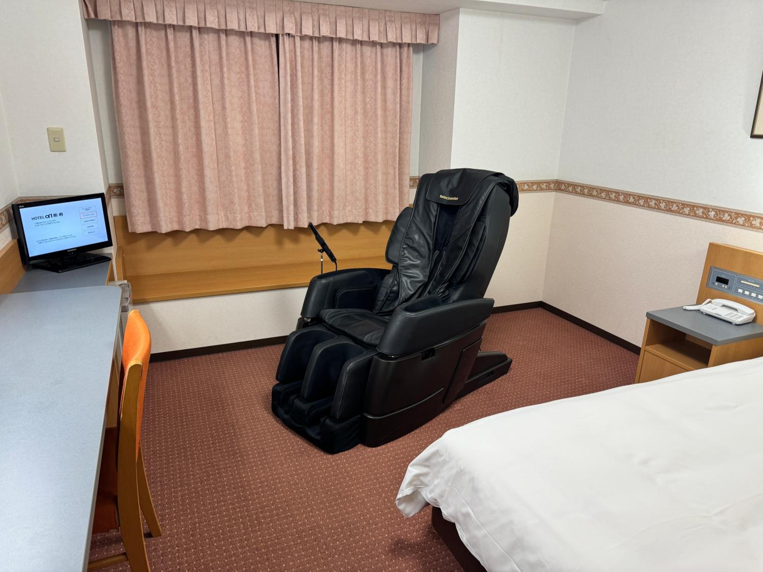 Ladies Relaxation Single Room (Female Only) - Non-Smoking