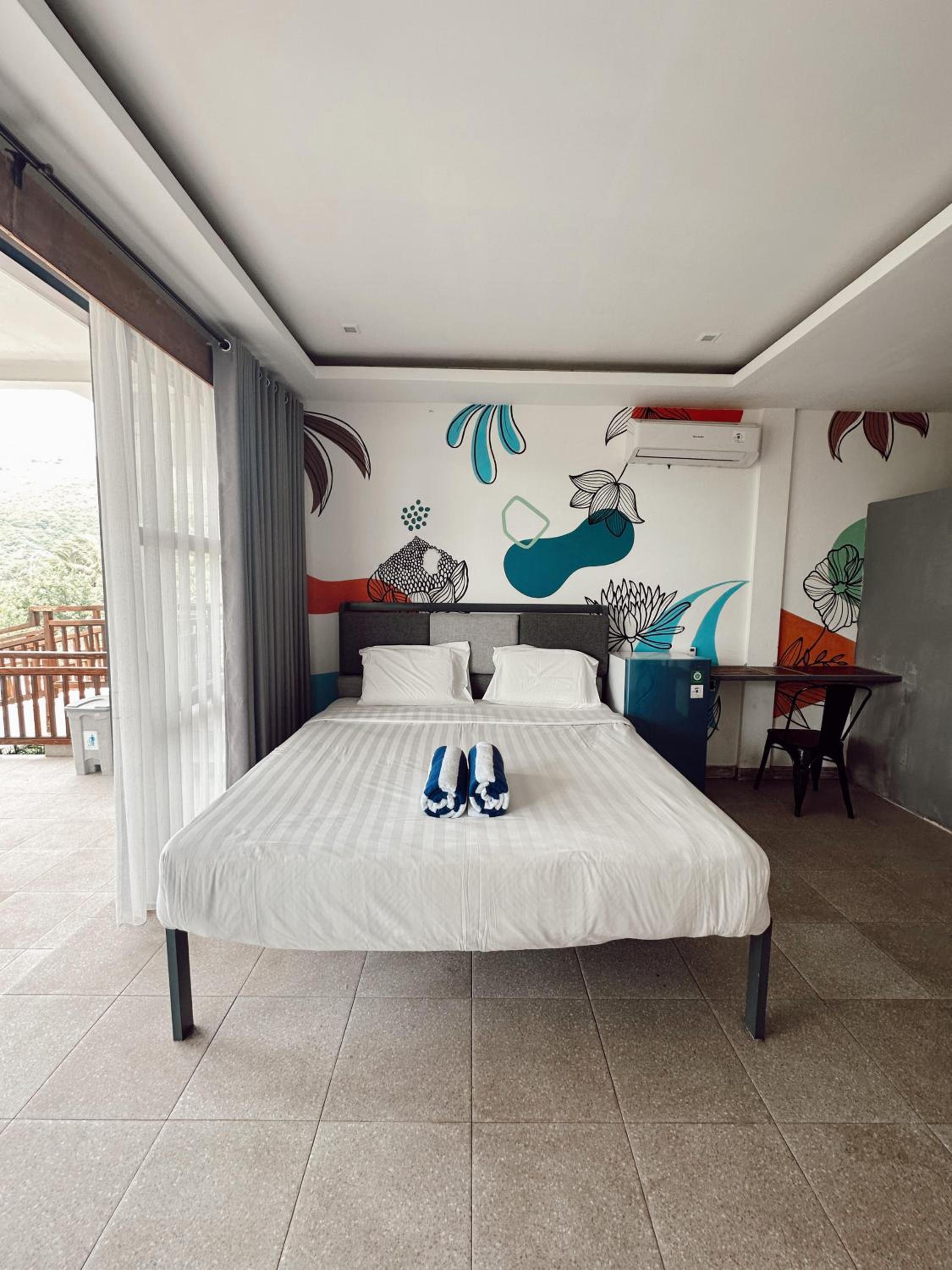 Budget Double Room - Photo 7