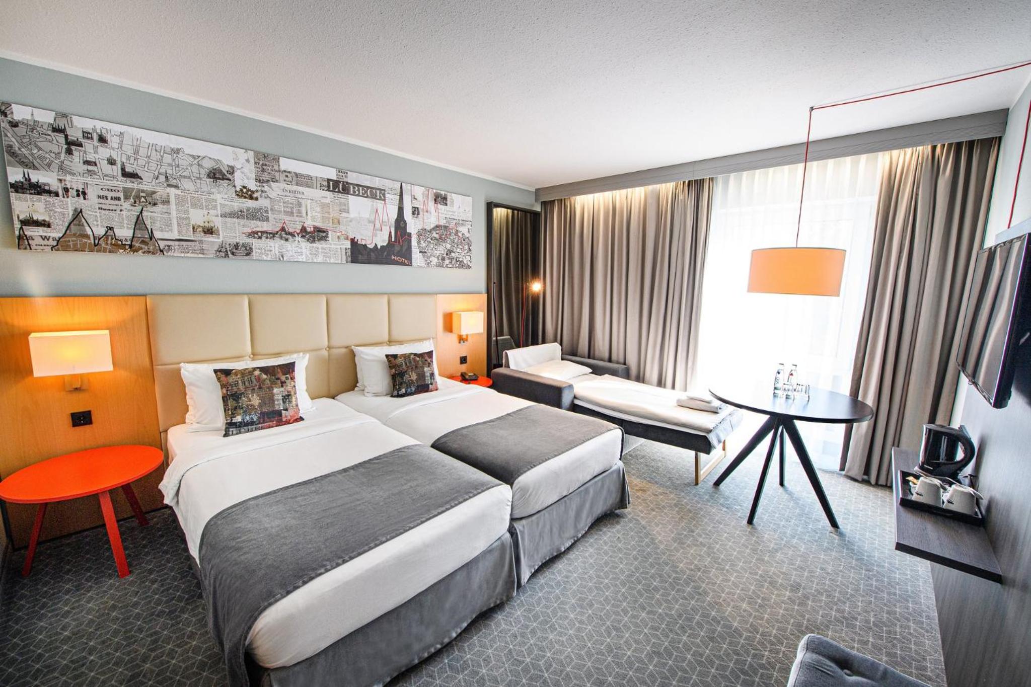 Standard Twin Room with Extra Bed - Photo 3