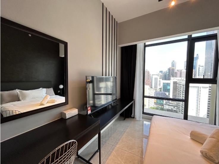 Deluxe Double or Twin Room with City View