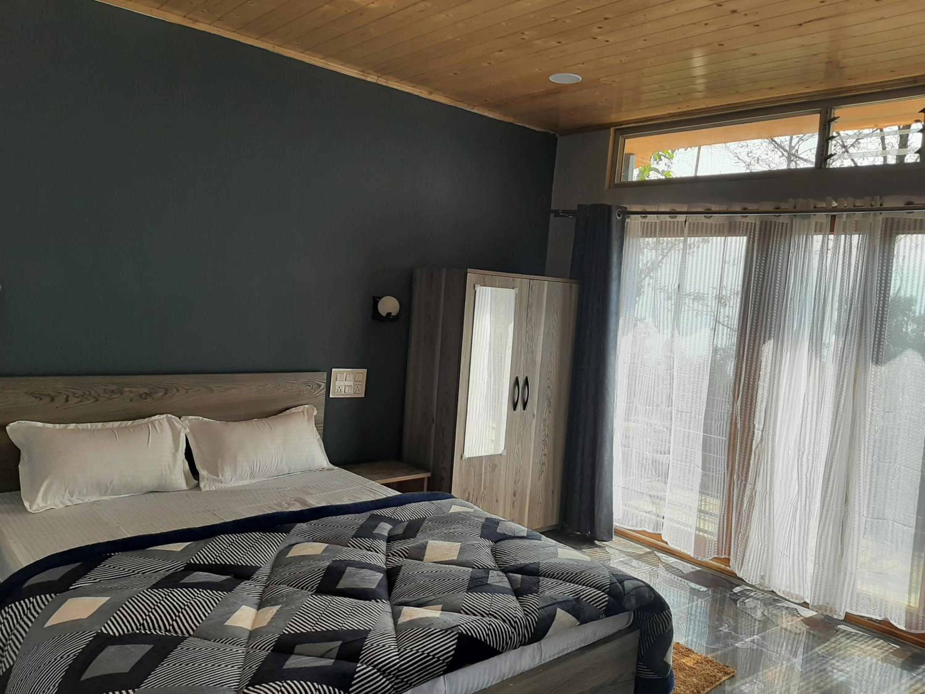 Deluxe Double Room photo 2