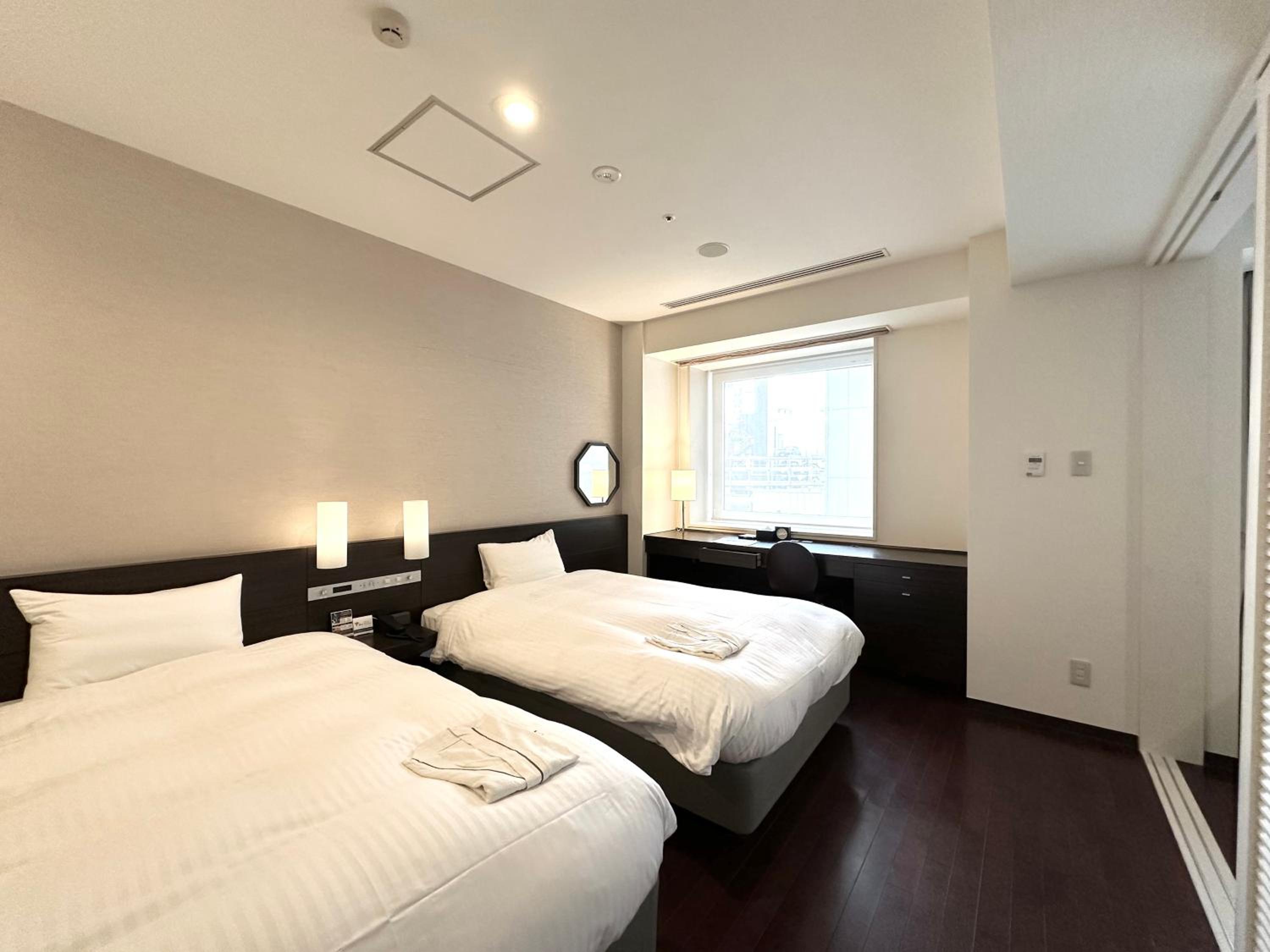 Deluxe Twin Room - Non-Smoking photo 1