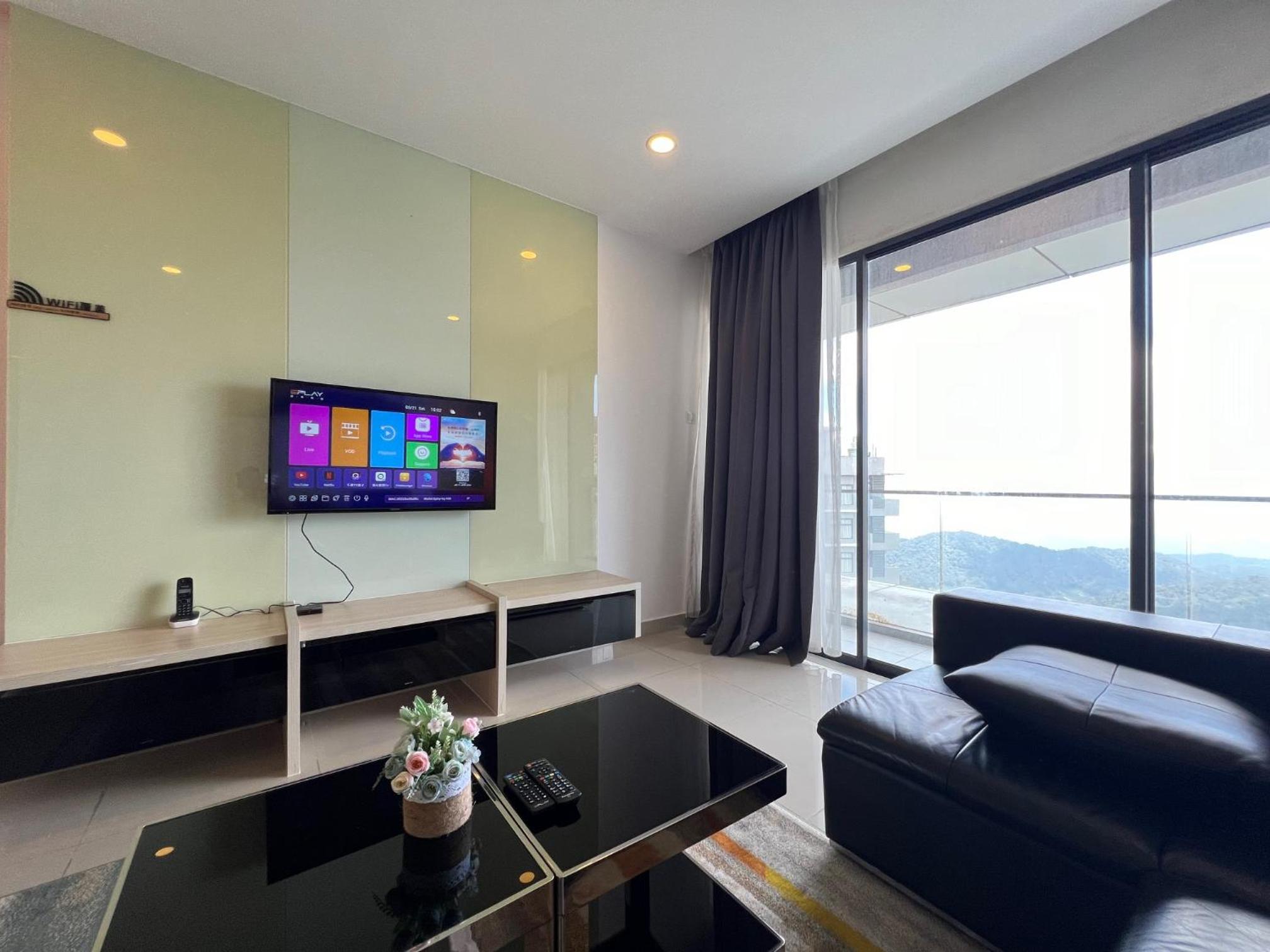 Standard Family Room - Photo 13