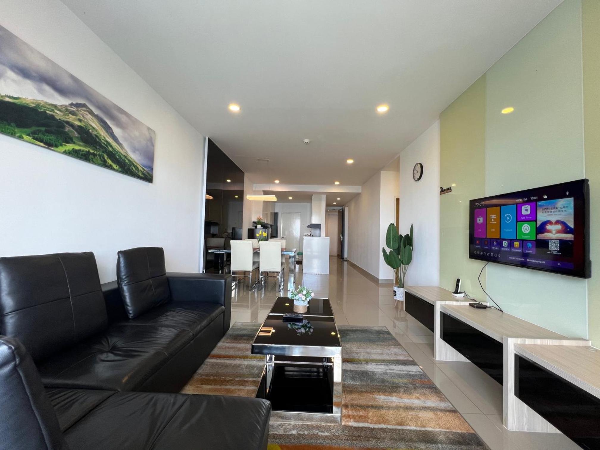 Standard Family Room - Photo 14
