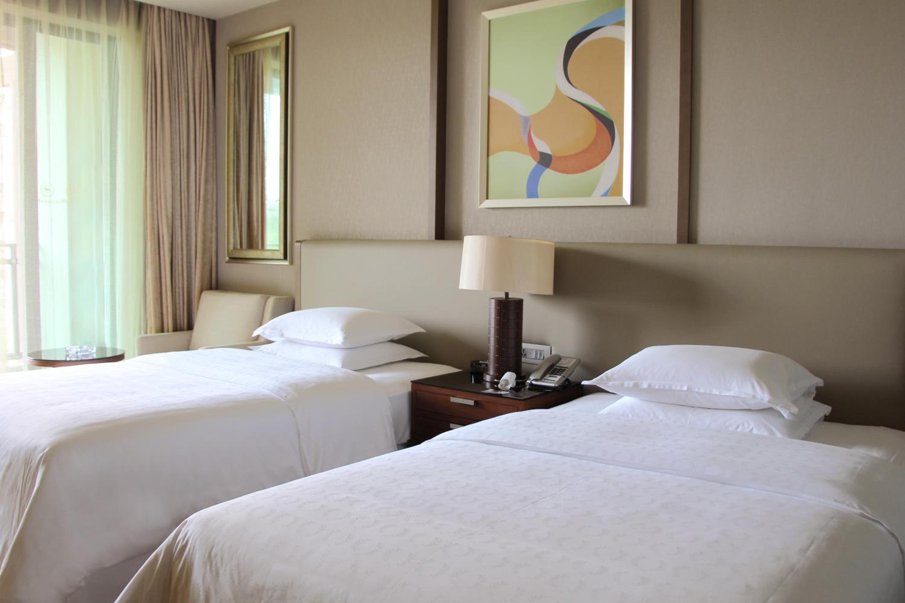 Deluxe Twin Room with Lake View photo 1