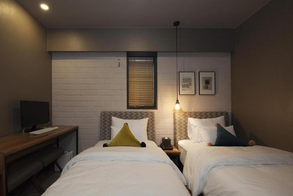 Business Twin Room
