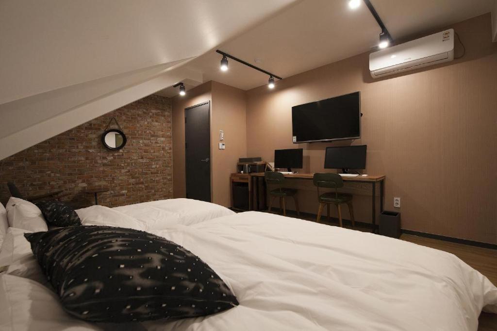 Family Twin Room