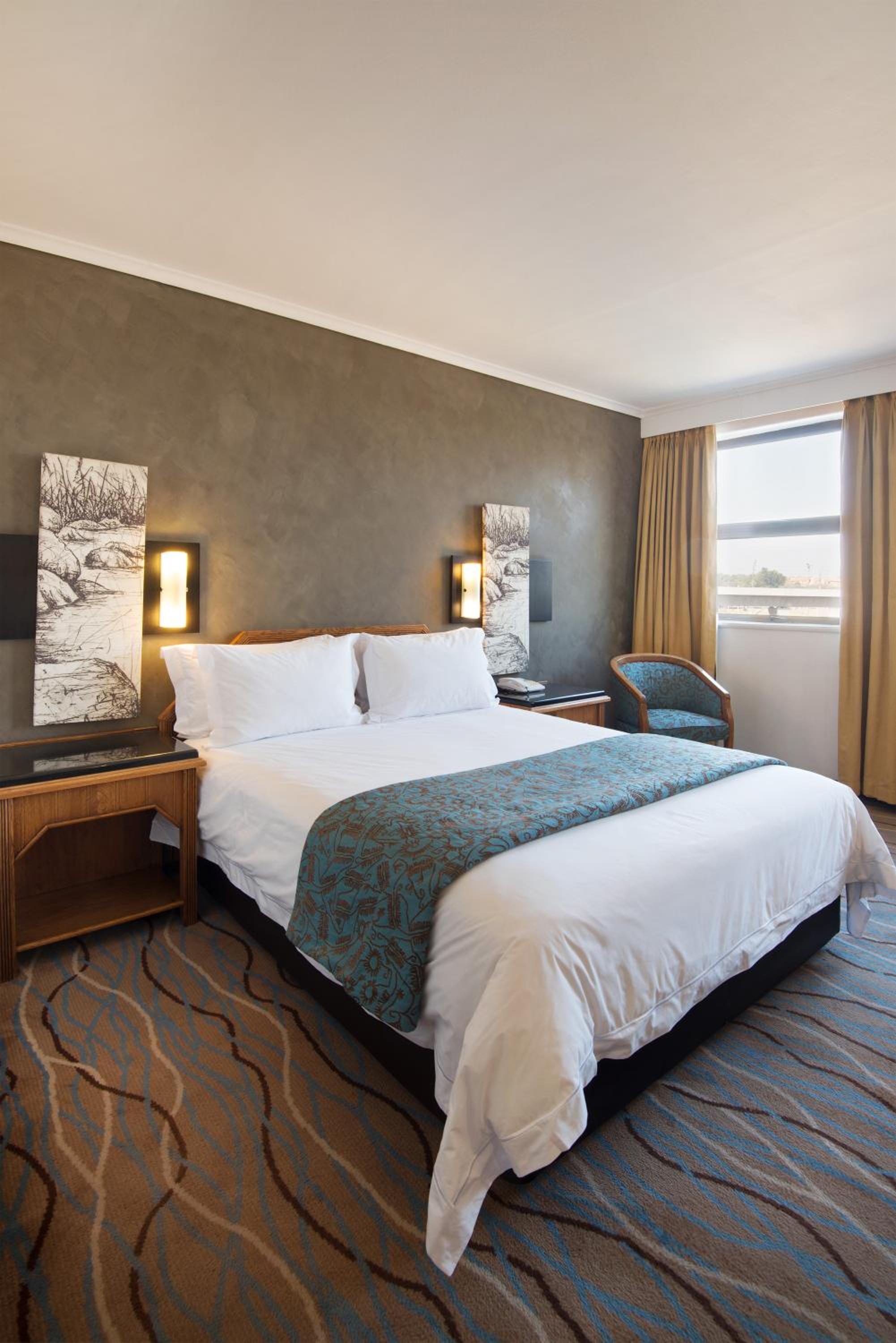Standard Queen Room - Photo 5