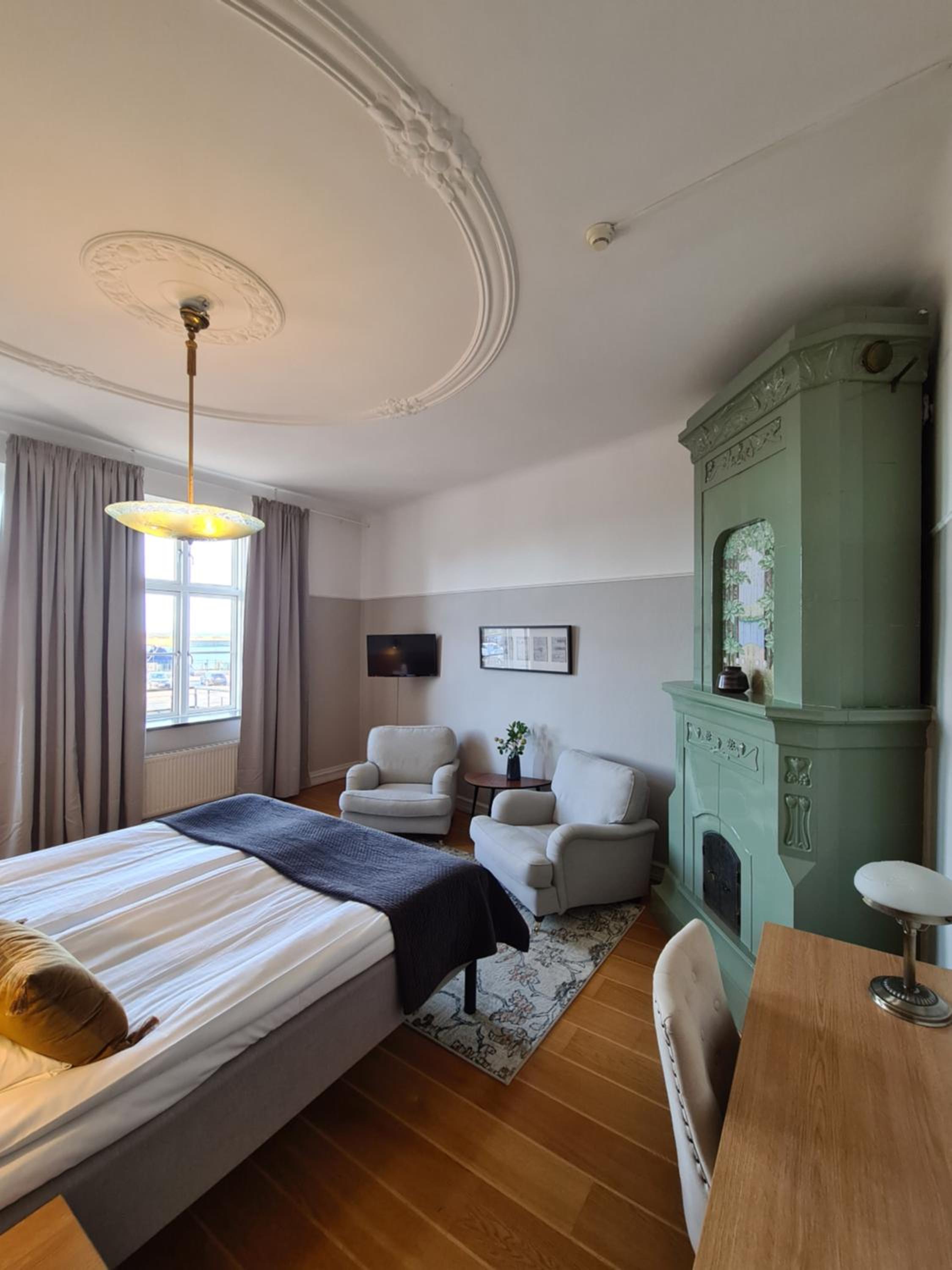 Deluxe Double Room with Balcony and Sea View photo 2
