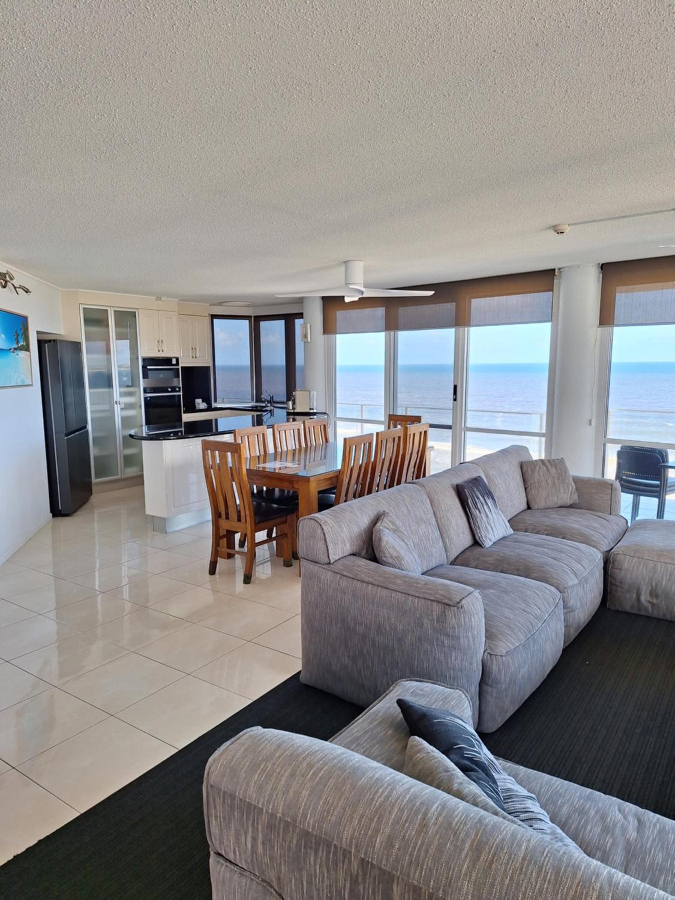 Tower I, Premium 3 Bedroom Ocean View Apartment 17th Floor  photo 1