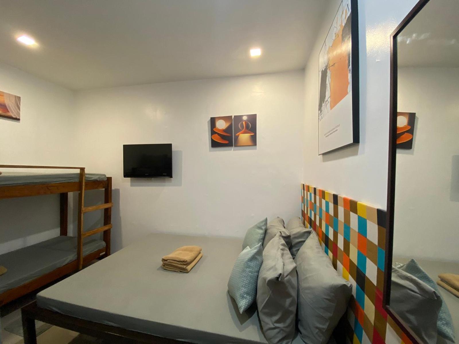 Family Room - Photo 3