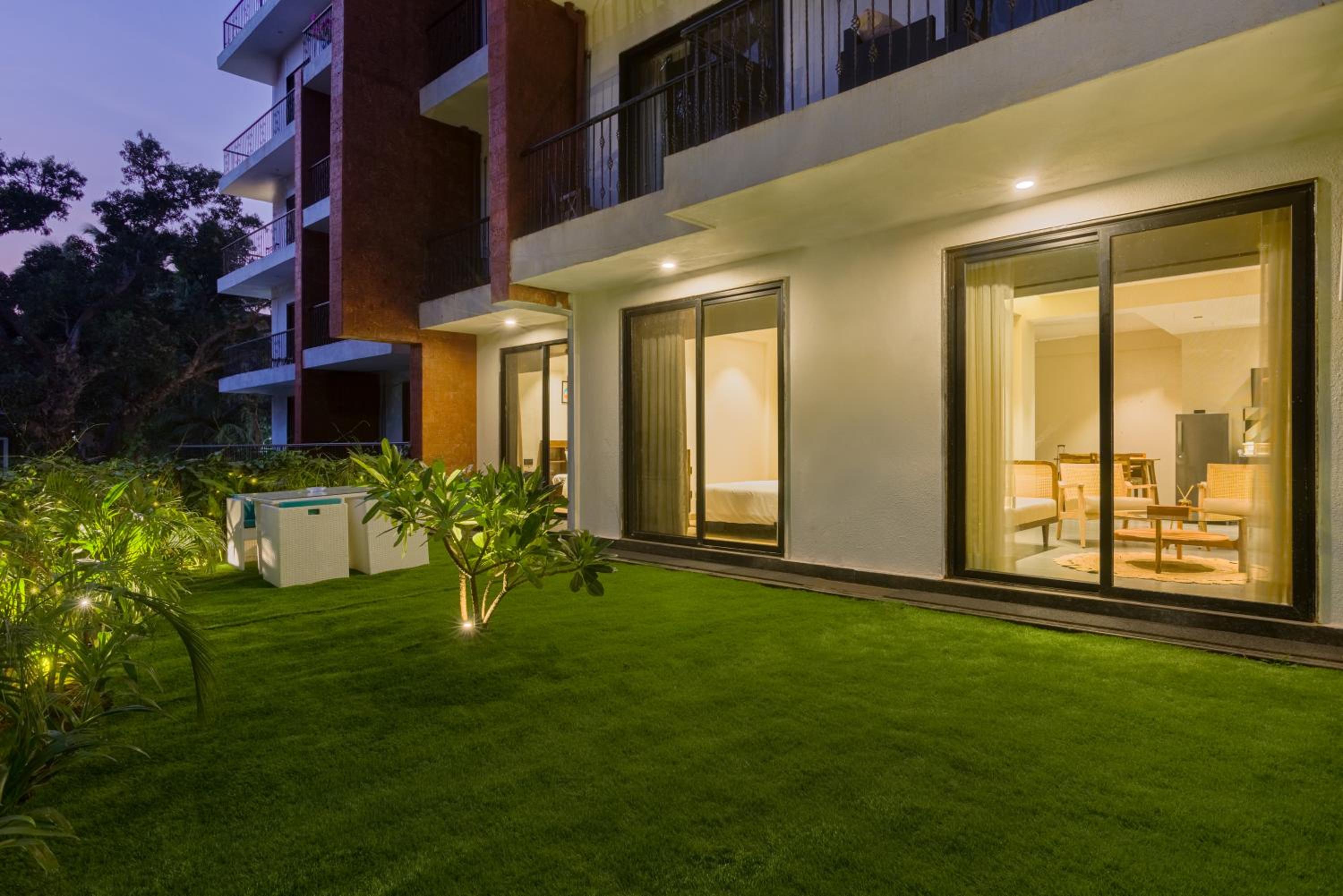 Luxury 2 BHK With Private Garden photo 2