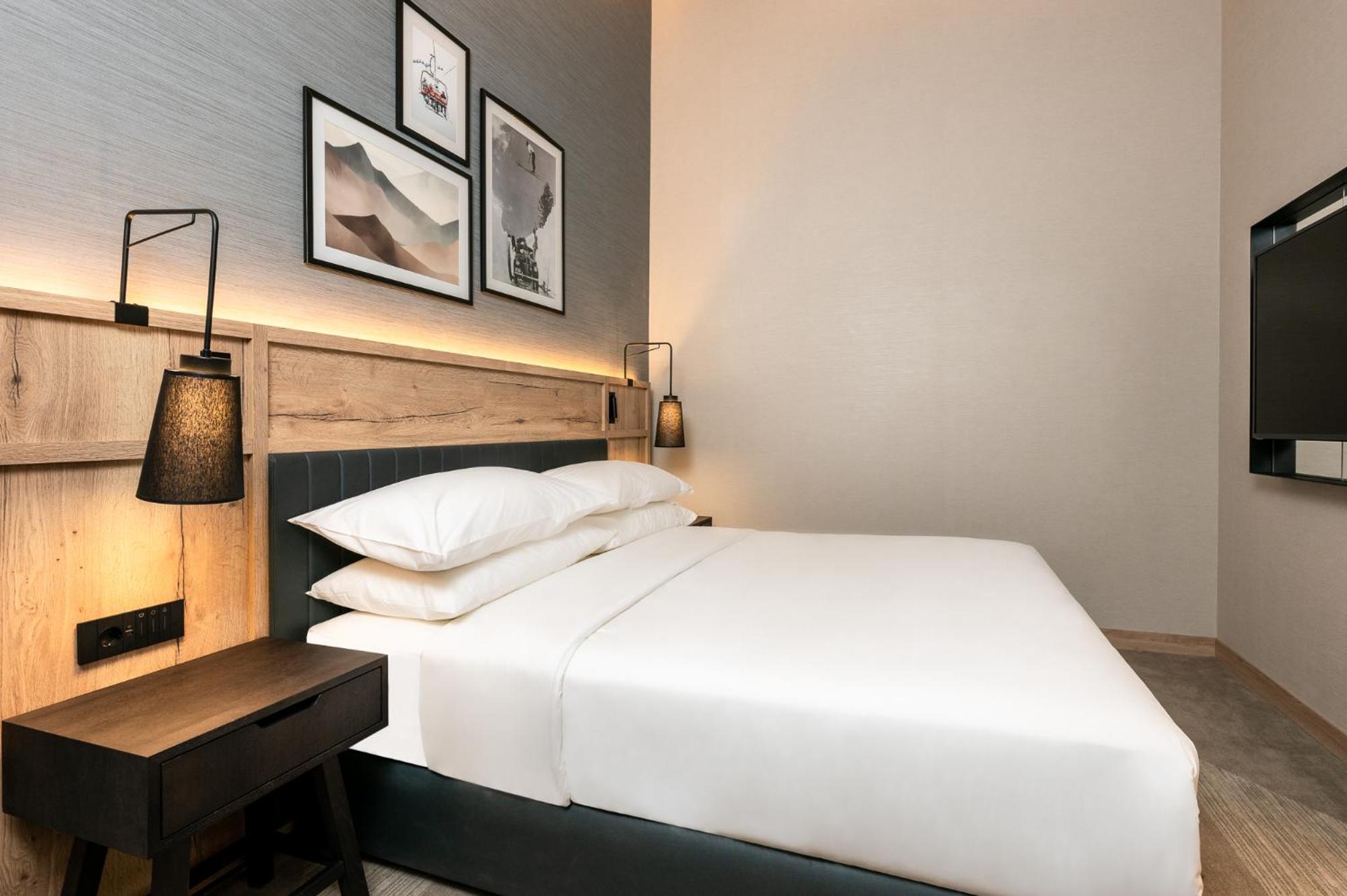 Loft King Suite with Sofa Bed