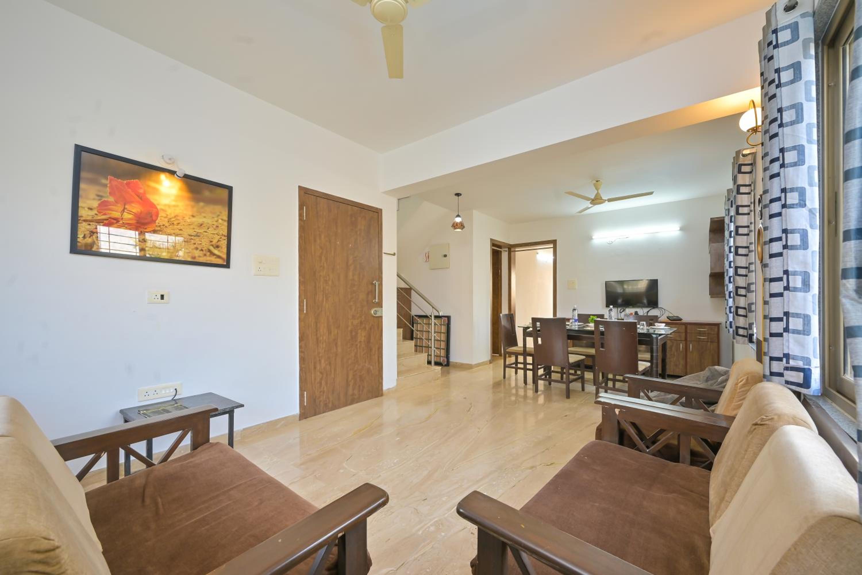 Three-Bedroom Apartment photo 1