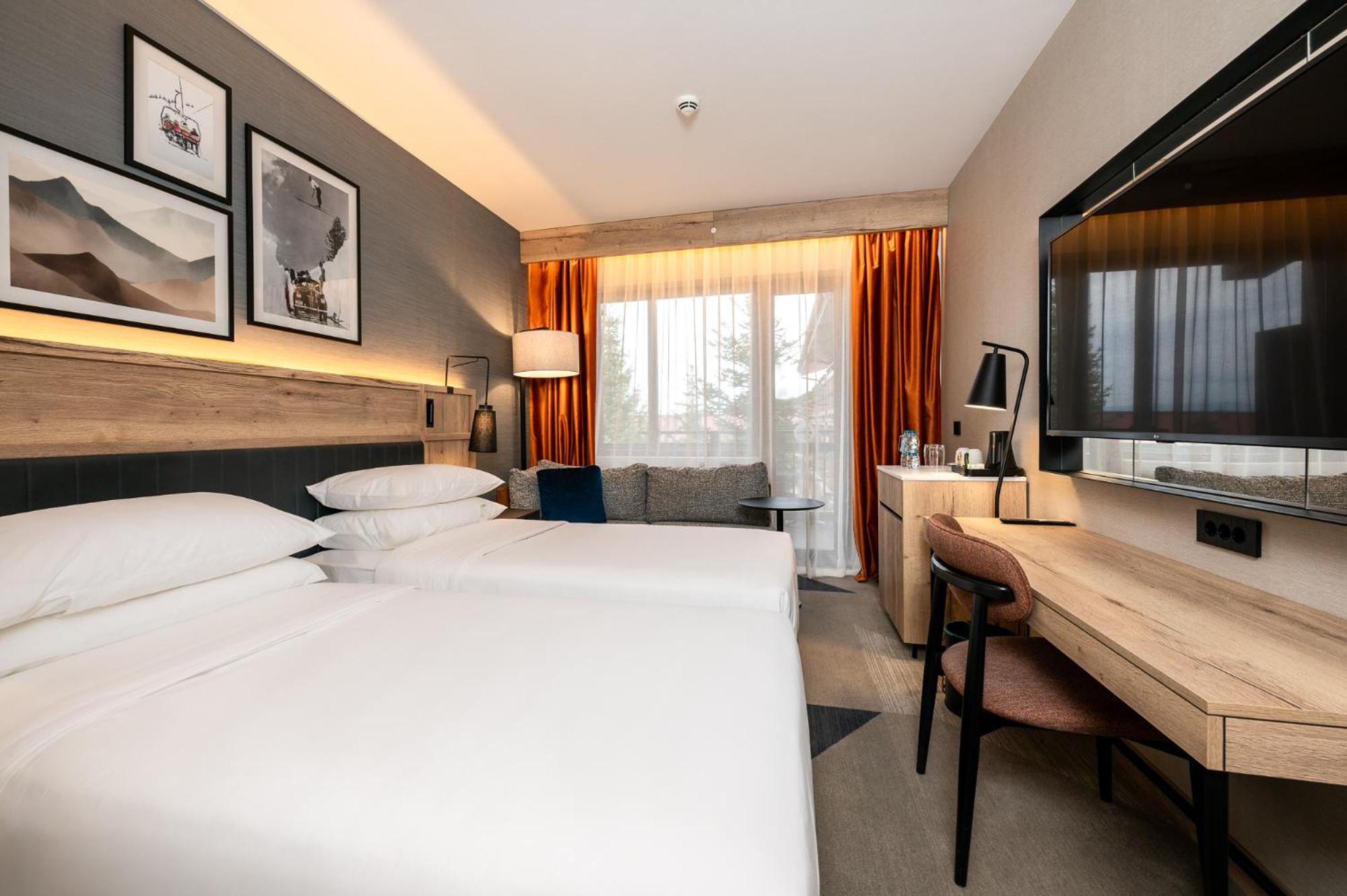 Deluxe Twin Room with Sofa
