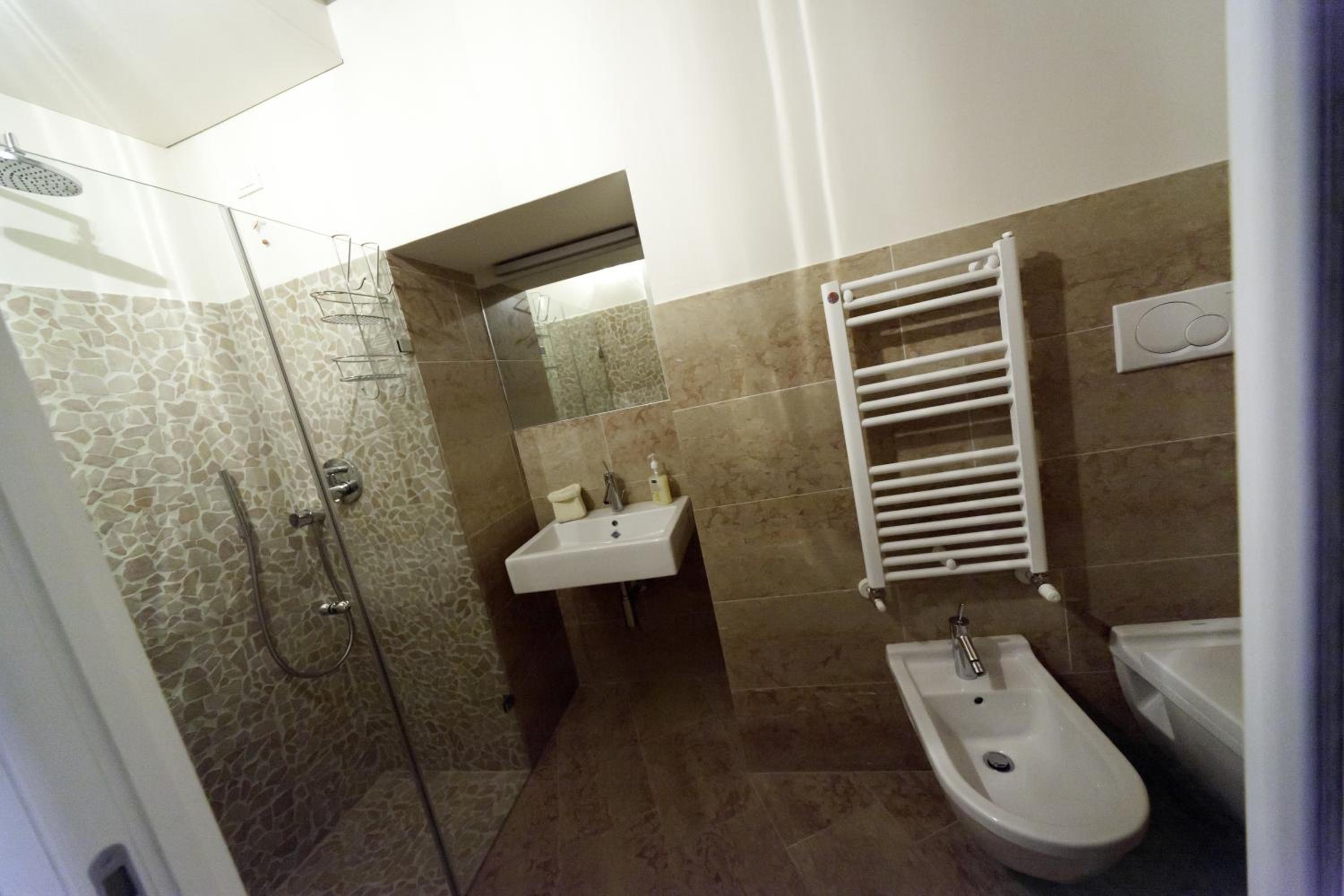 Two-Bedroom Apartment with Balcony - Photo 13