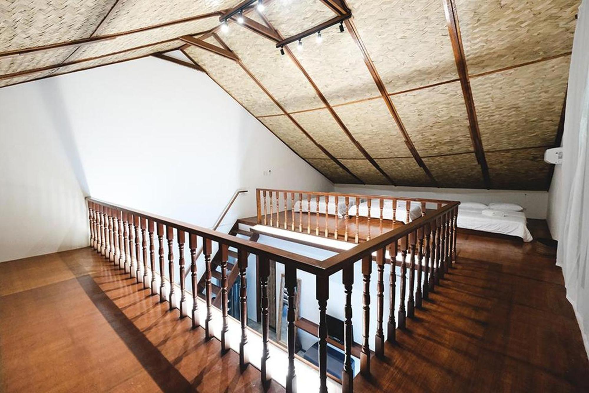 Executive Suite - Photo 12