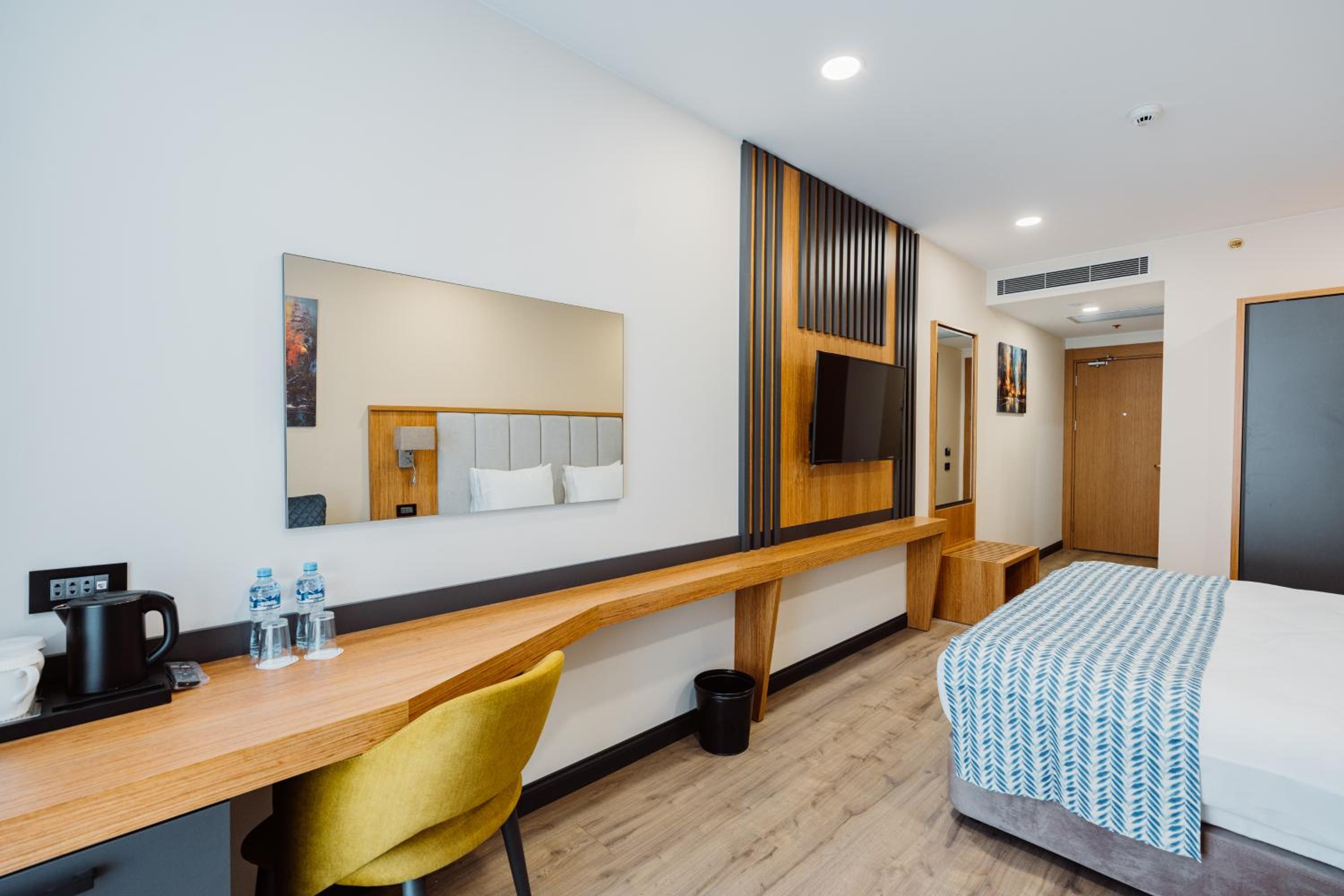 Deluxe Double Room - Photo 1