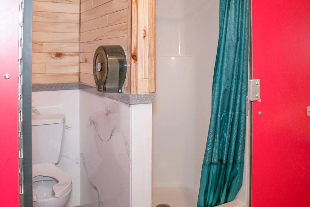 One-Bedroom House photo 2