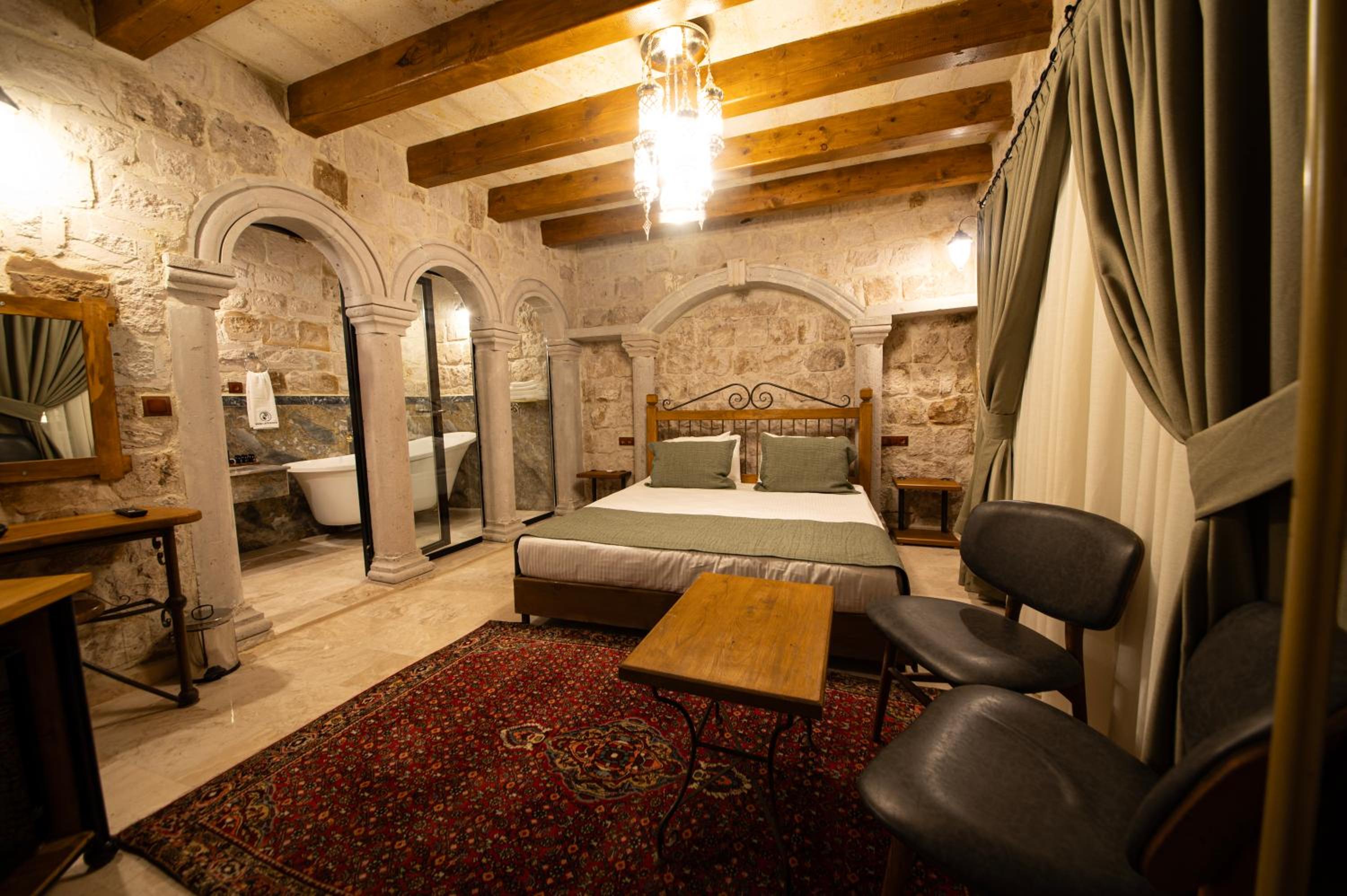 Deluxe Double Room with Bath