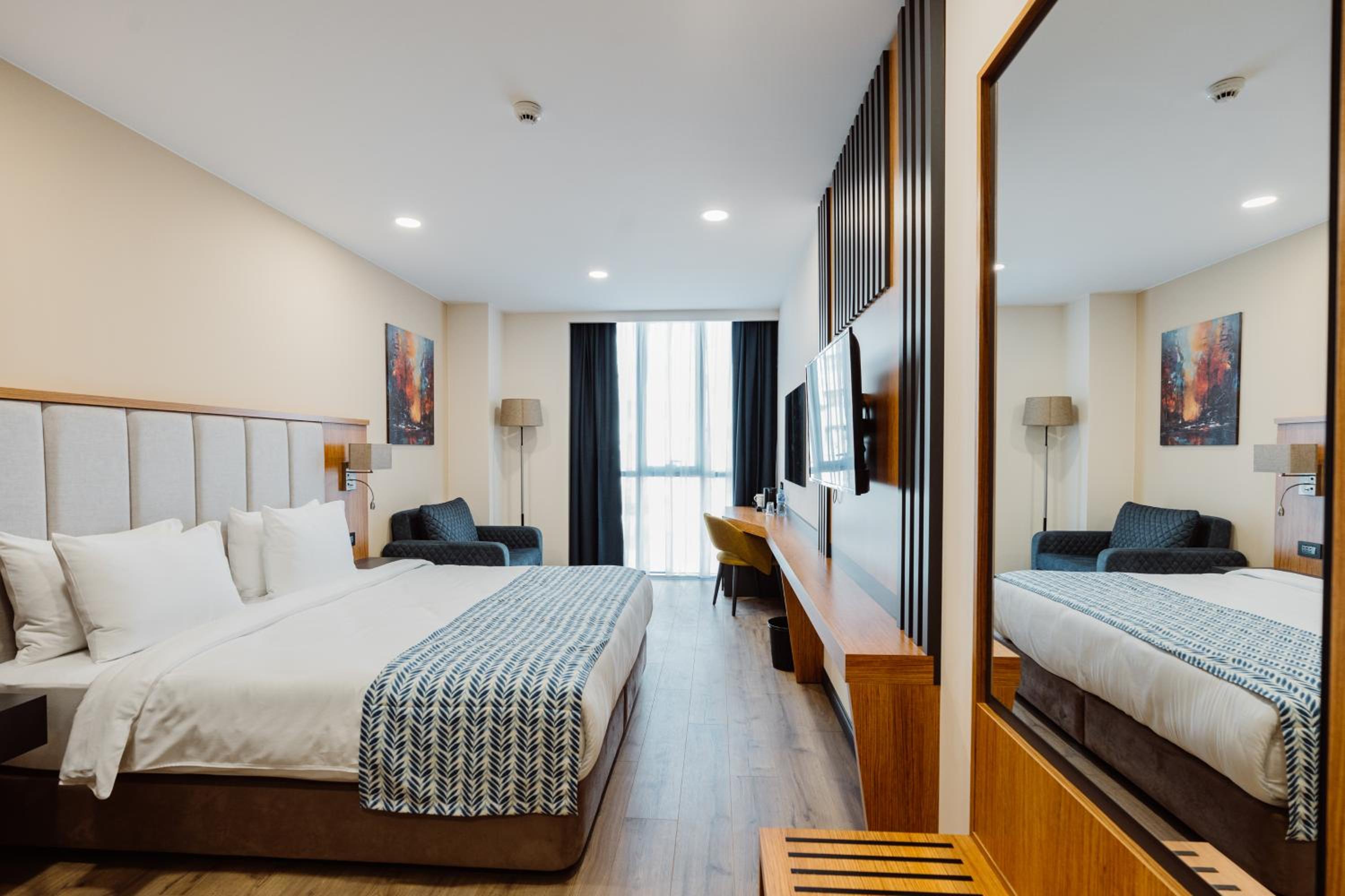 Deluxe Double Room - Photo 2