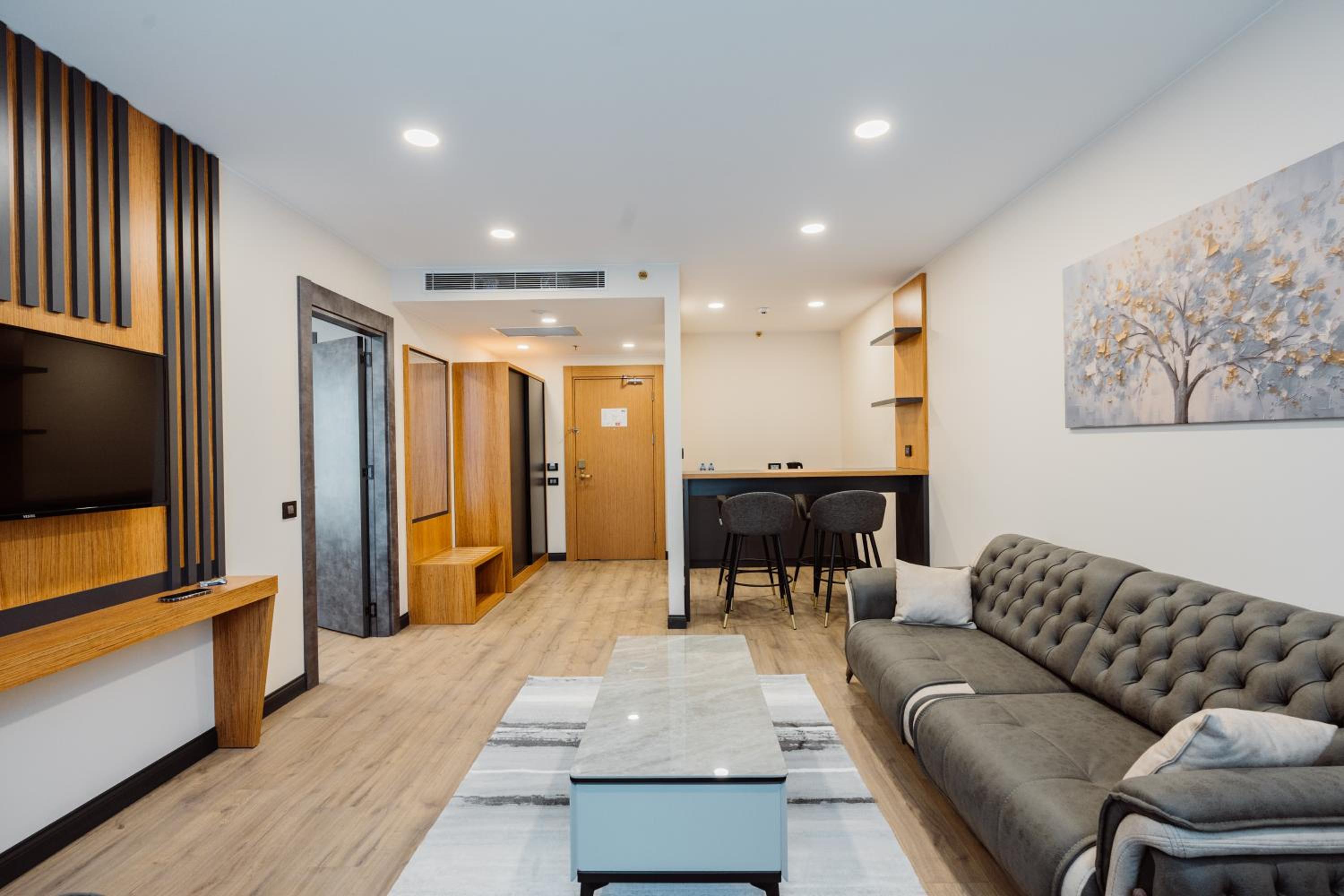 Executive Suite photo 2