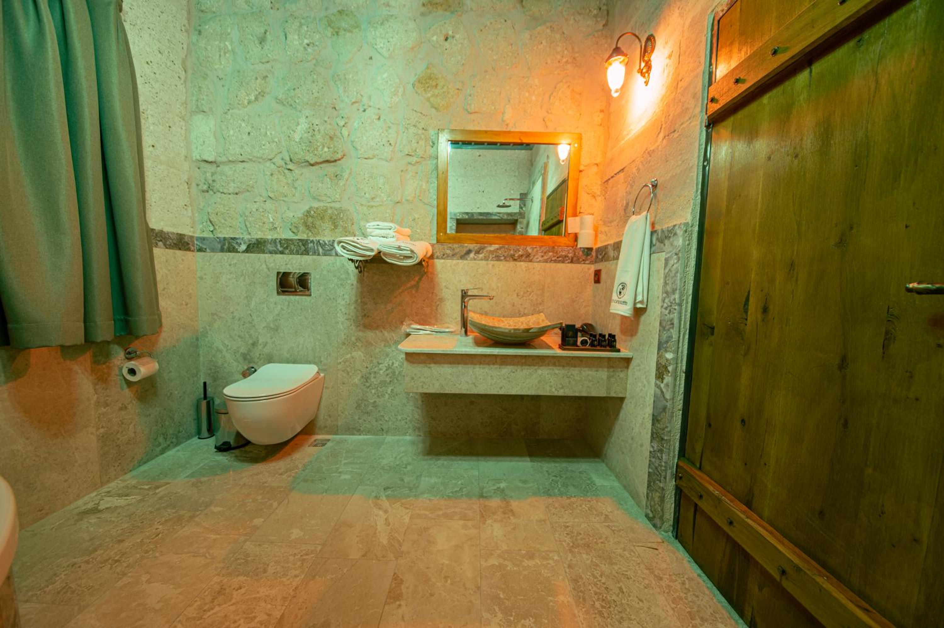 King Suite photo 3