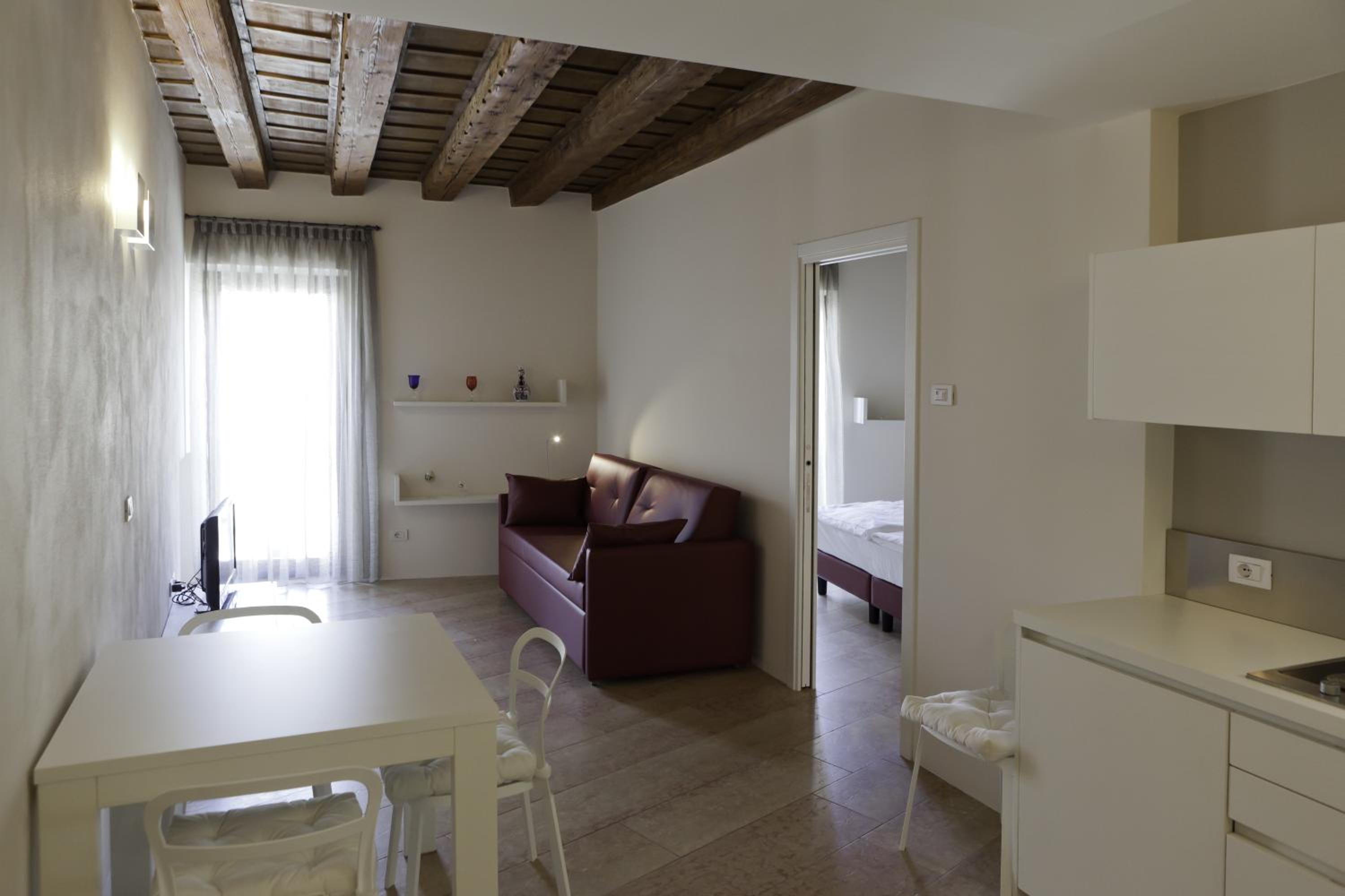 One-Bedroom Apartment with Balcony - Photo 4