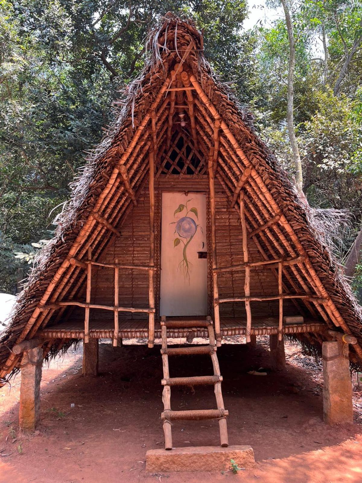 Double Room with Shared Bathroom photo 2