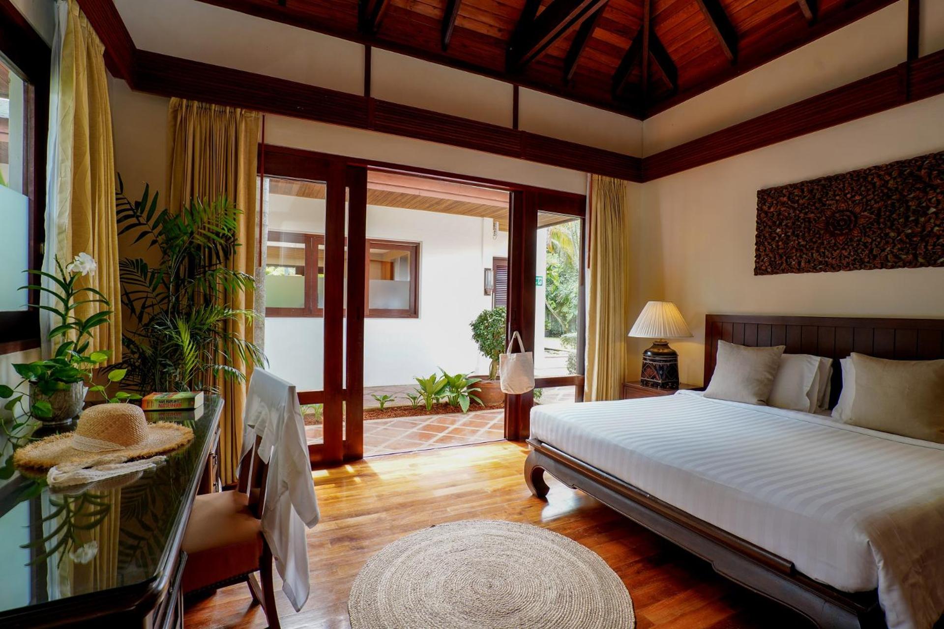 Four-Bedroom Beachfront Villa photo 3