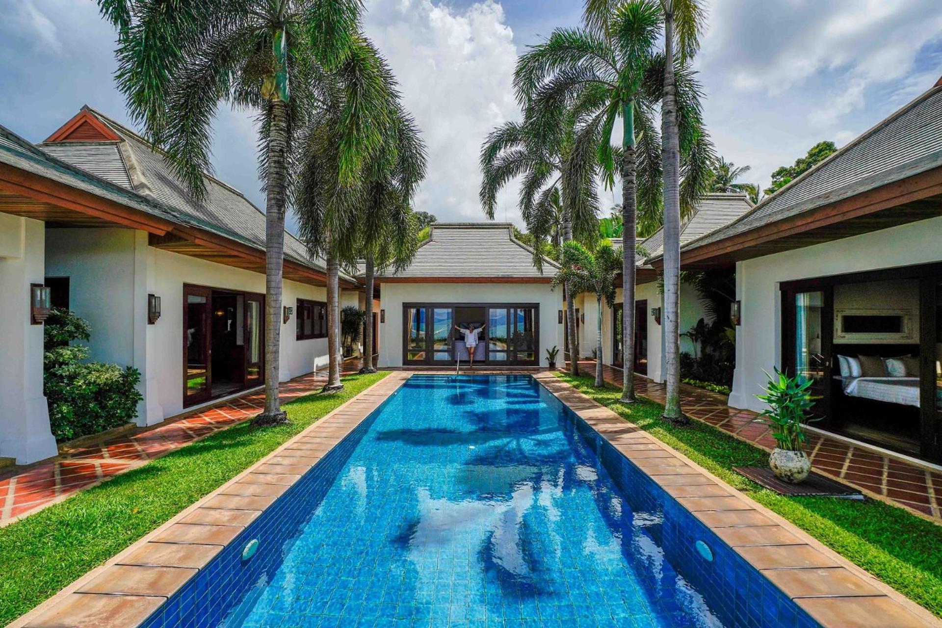 Five-Bedroom Beachfront Villa photo 2
