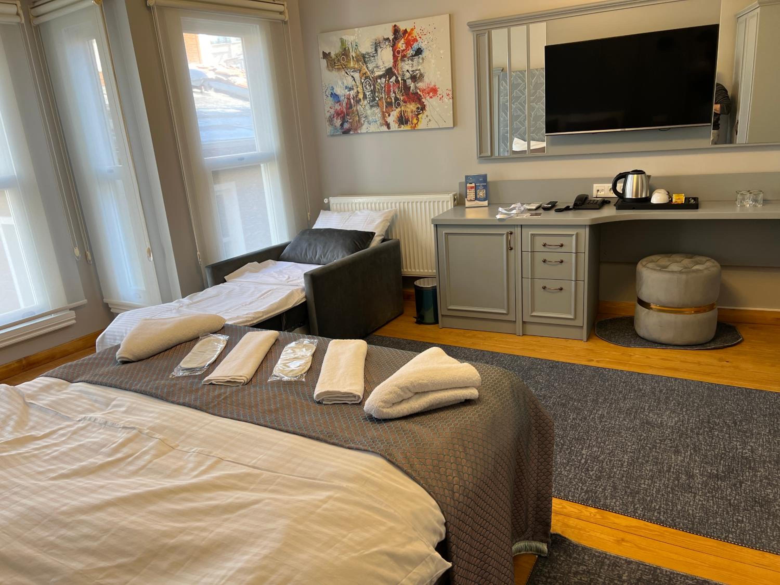 Standard Triple Room photo 2