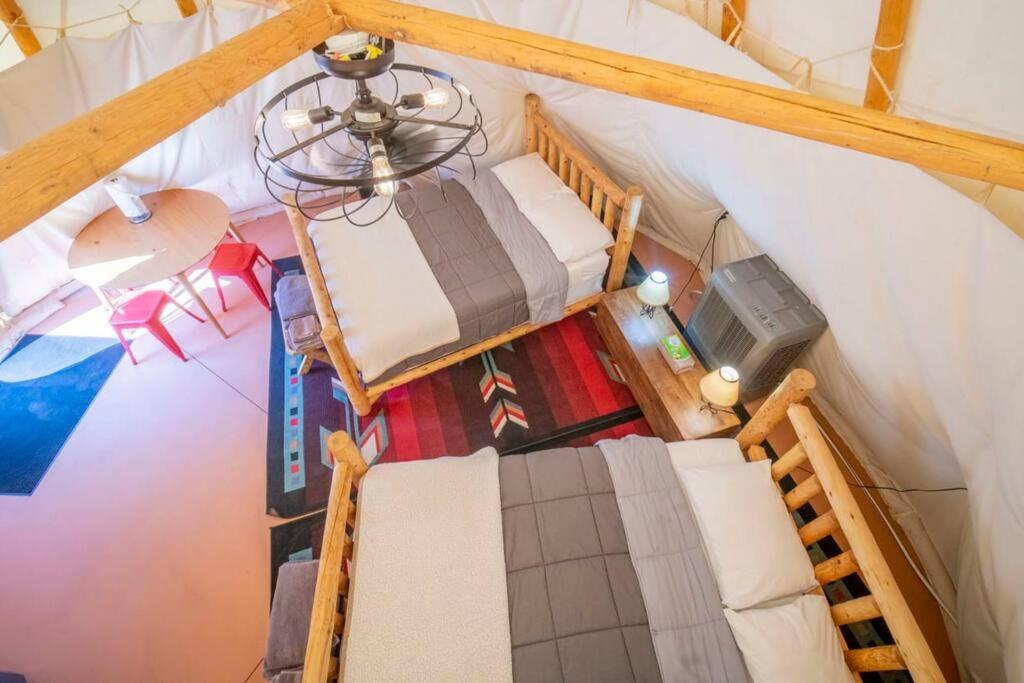 One-Bedroom House photo 1
