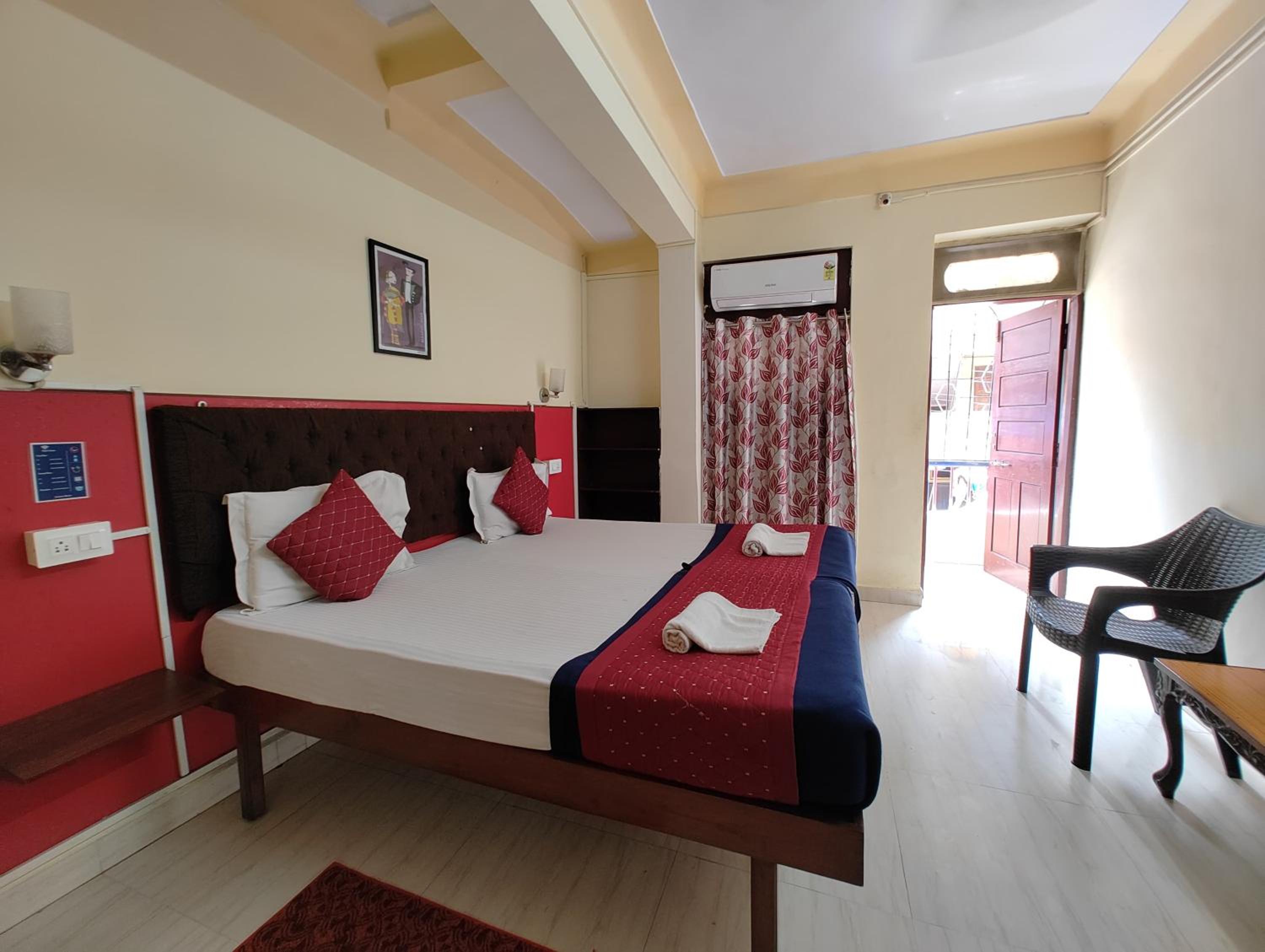 Budget Double Room photo 3