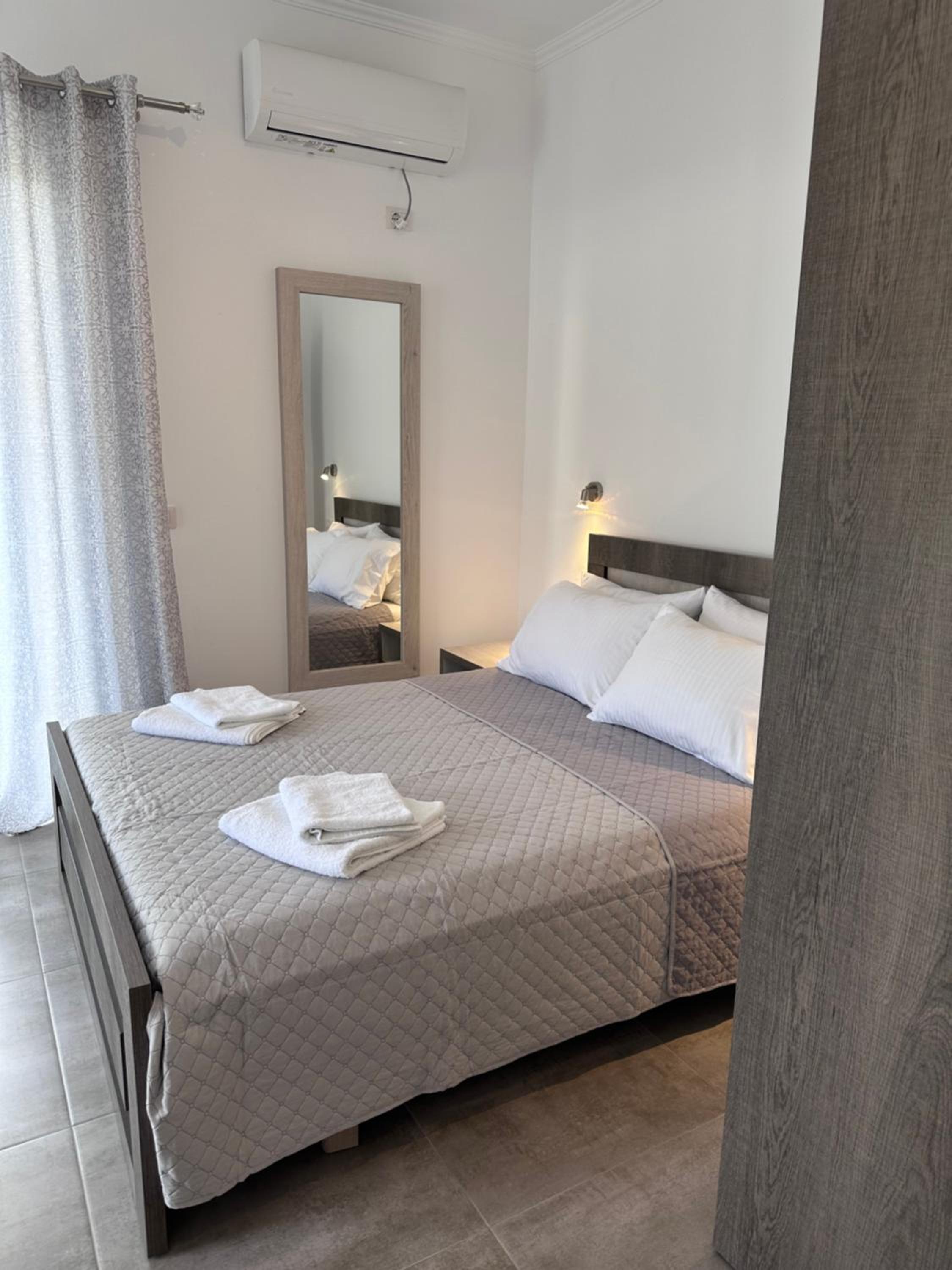 Standard Triple Room with Sea View