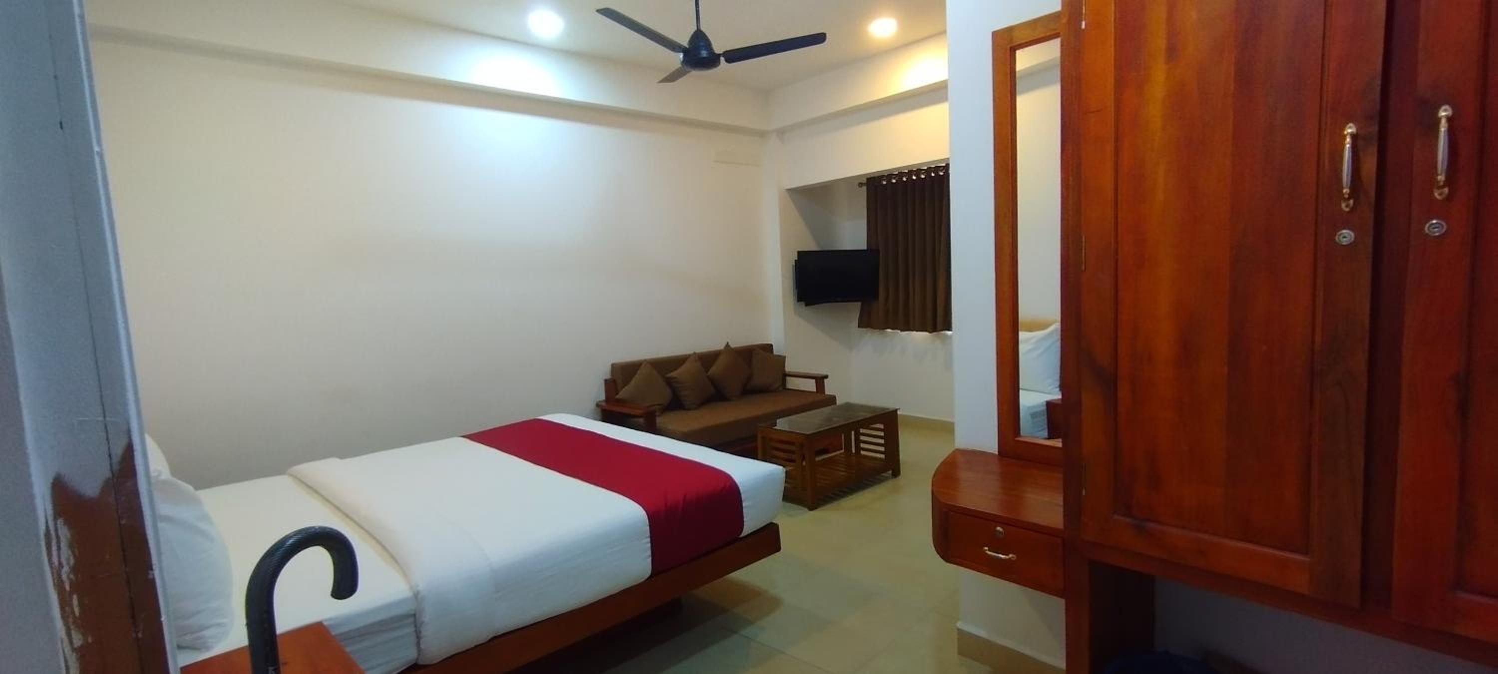 Deluxe Queen Room - Photo 4