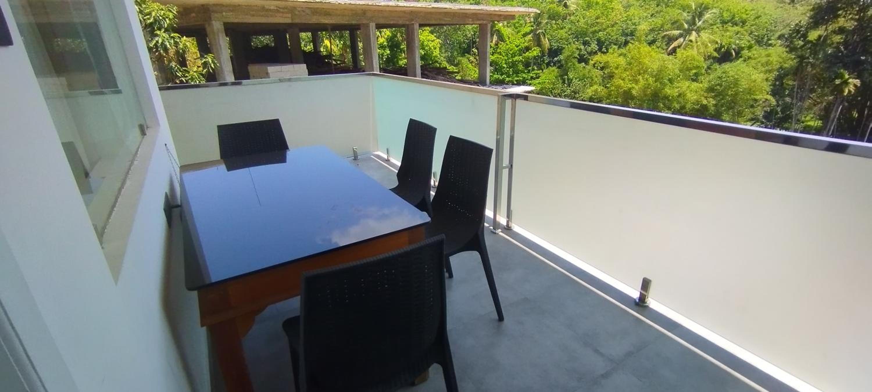 Queen Room with Pool View photo 3