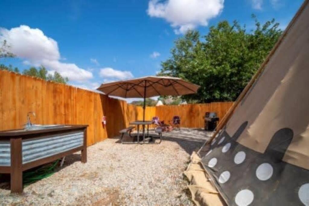 One-Bedroom House - Photo 7
