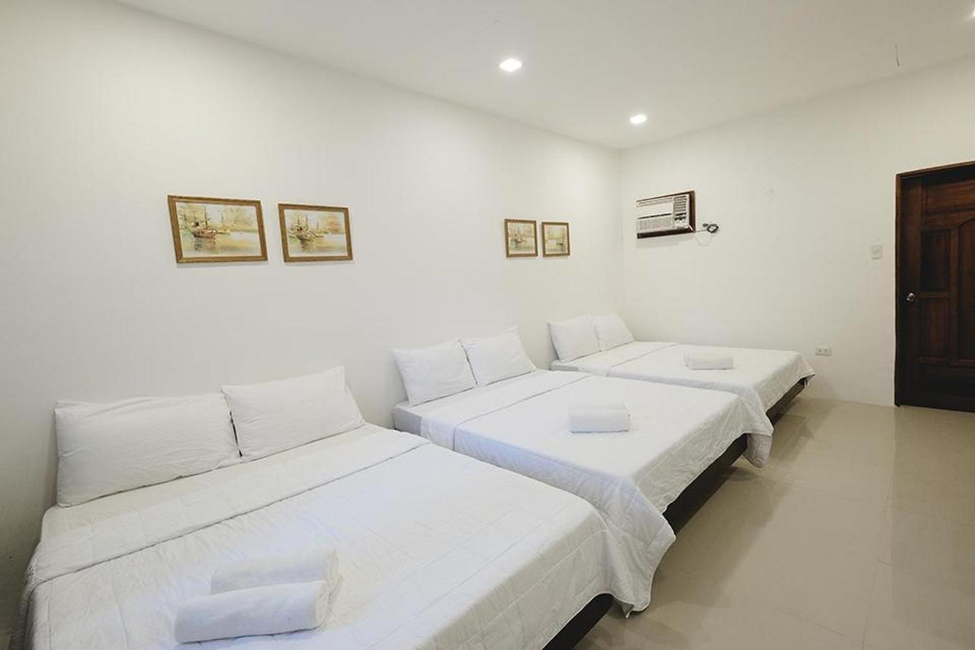 Suite - Photo 1