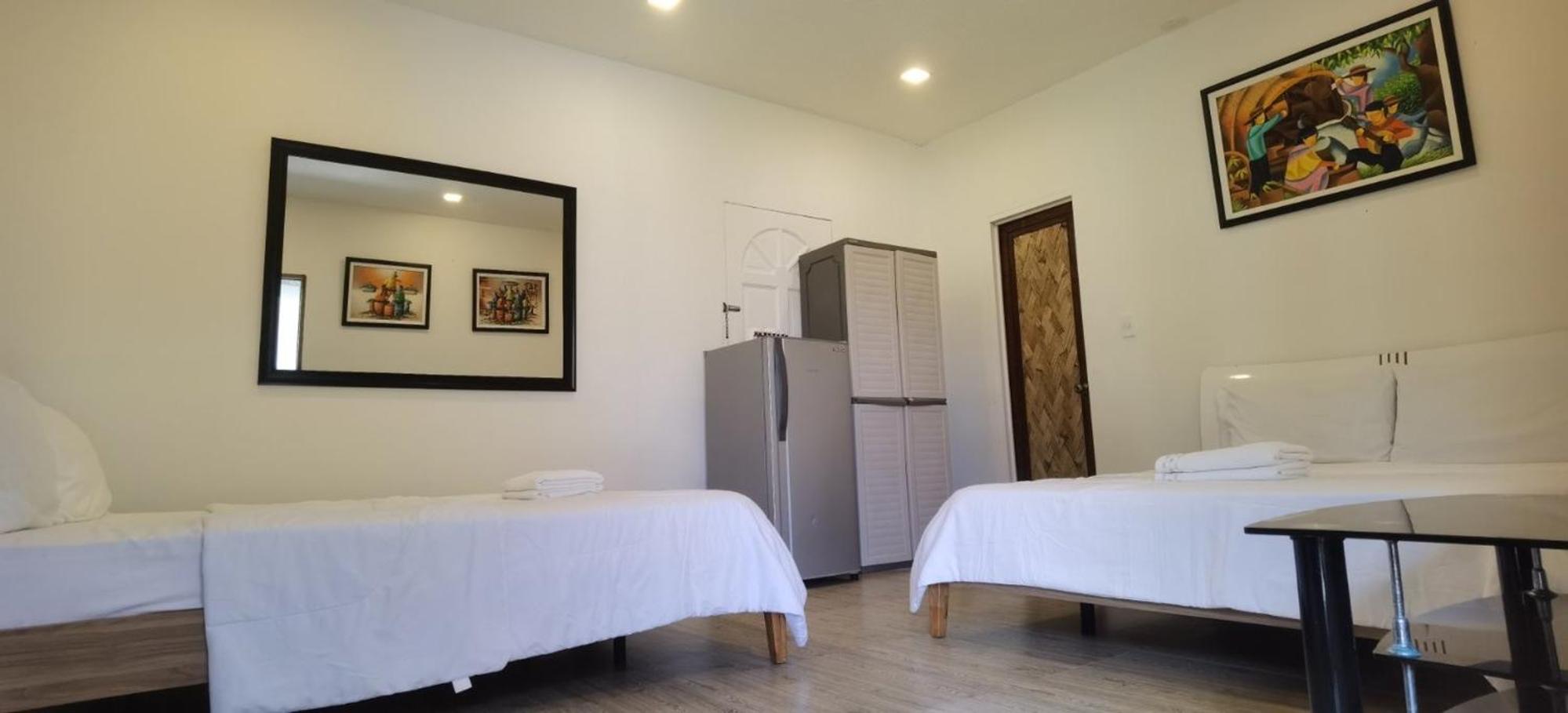 Quadruple Room - Photo 3