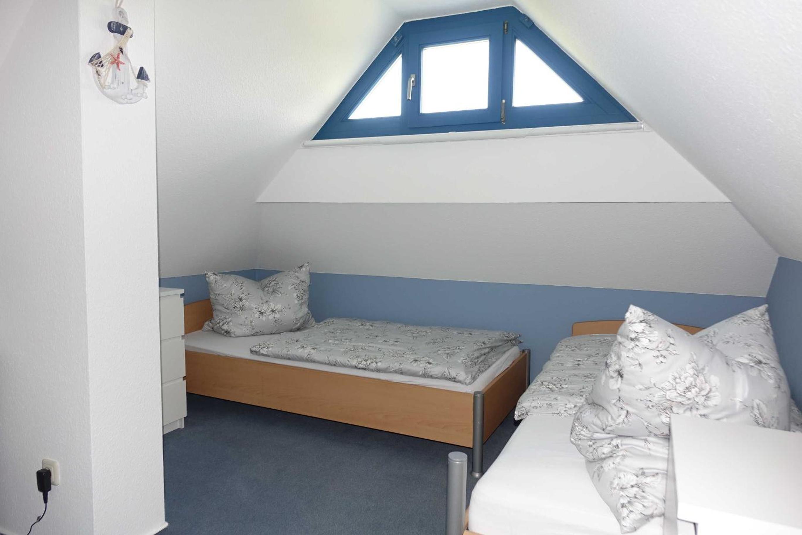 Four-Bedroom House photo 2