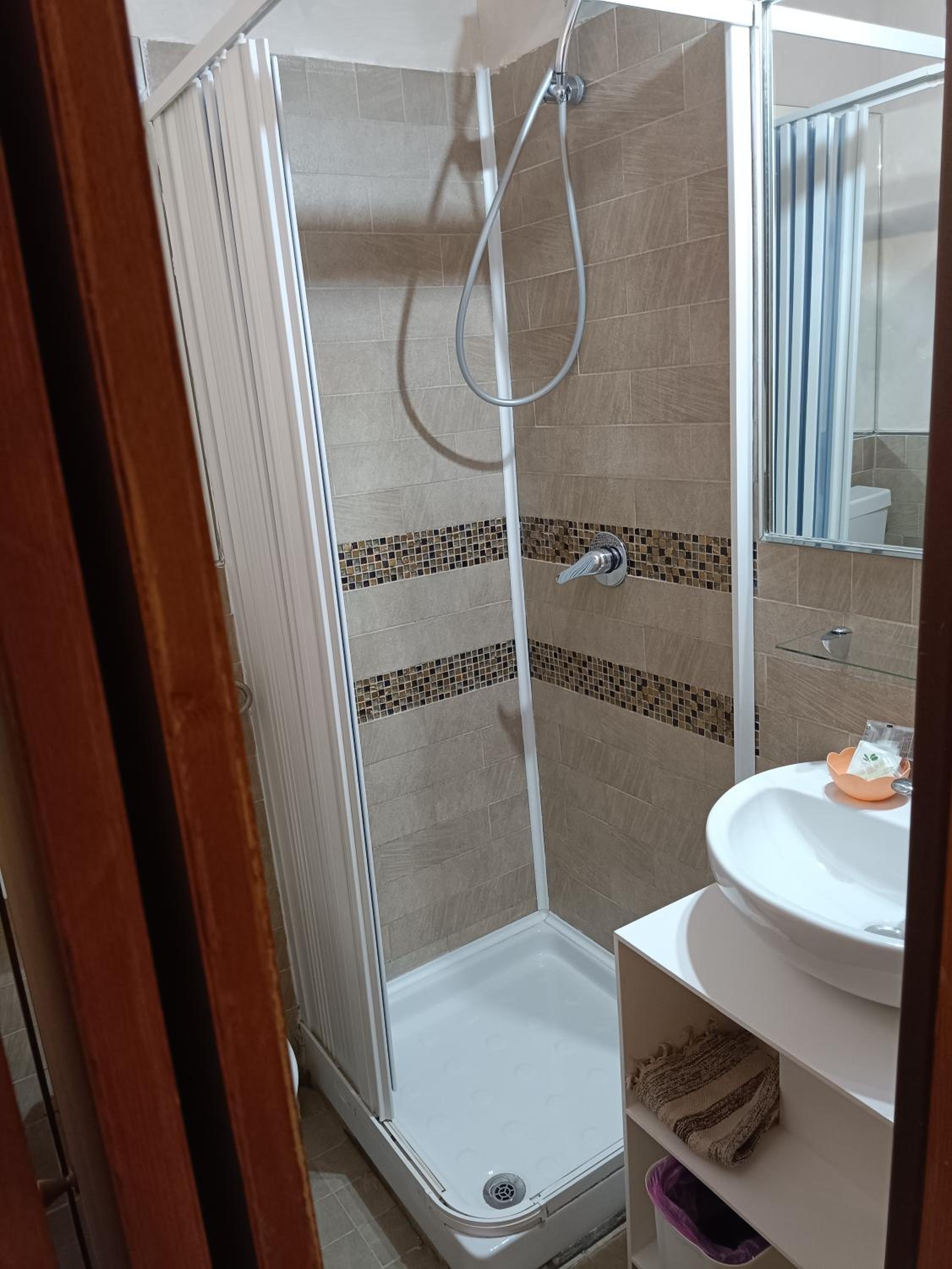 Budget Quadruple Room photo 2