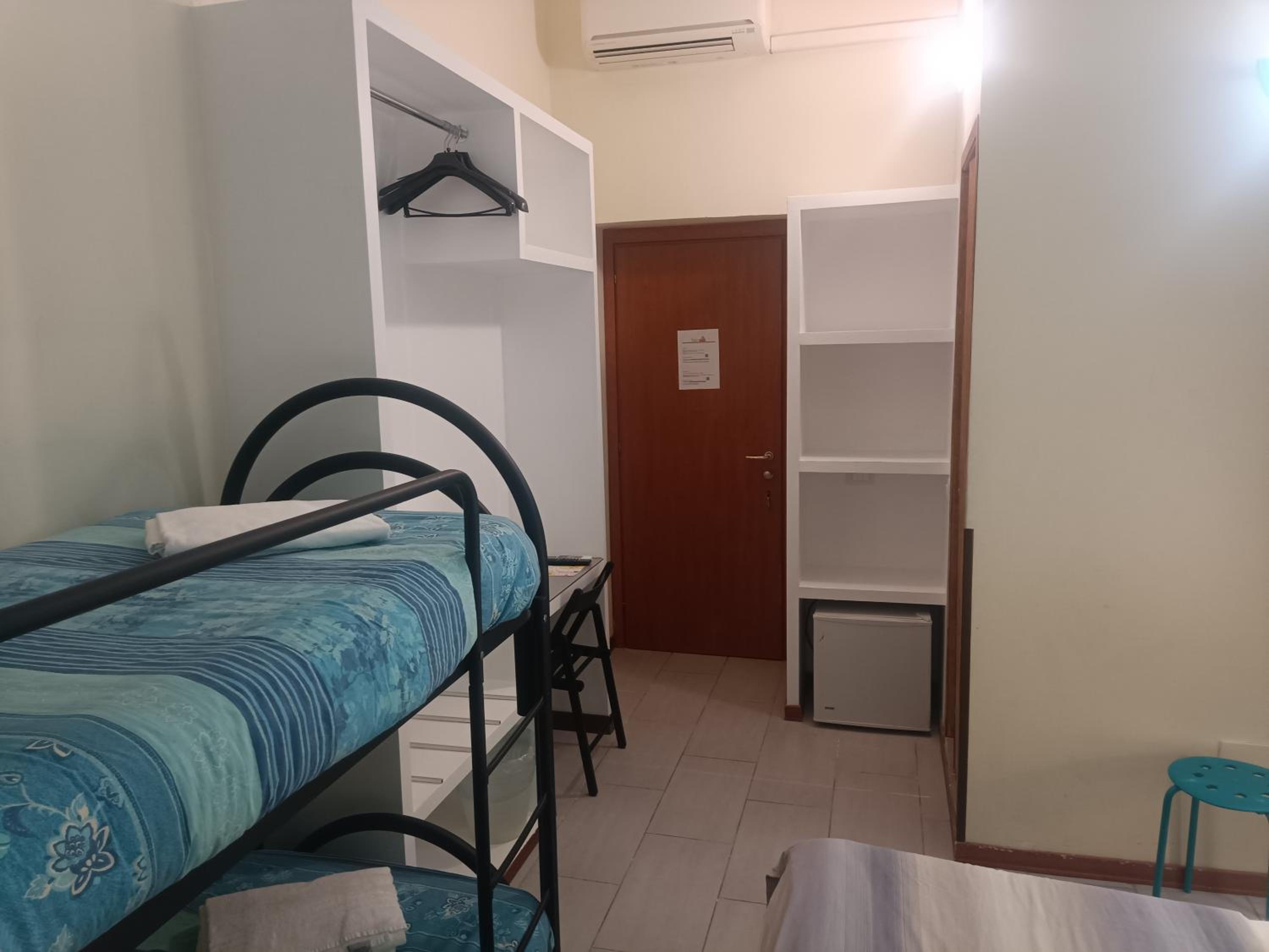 Budget Triple Room photo 2