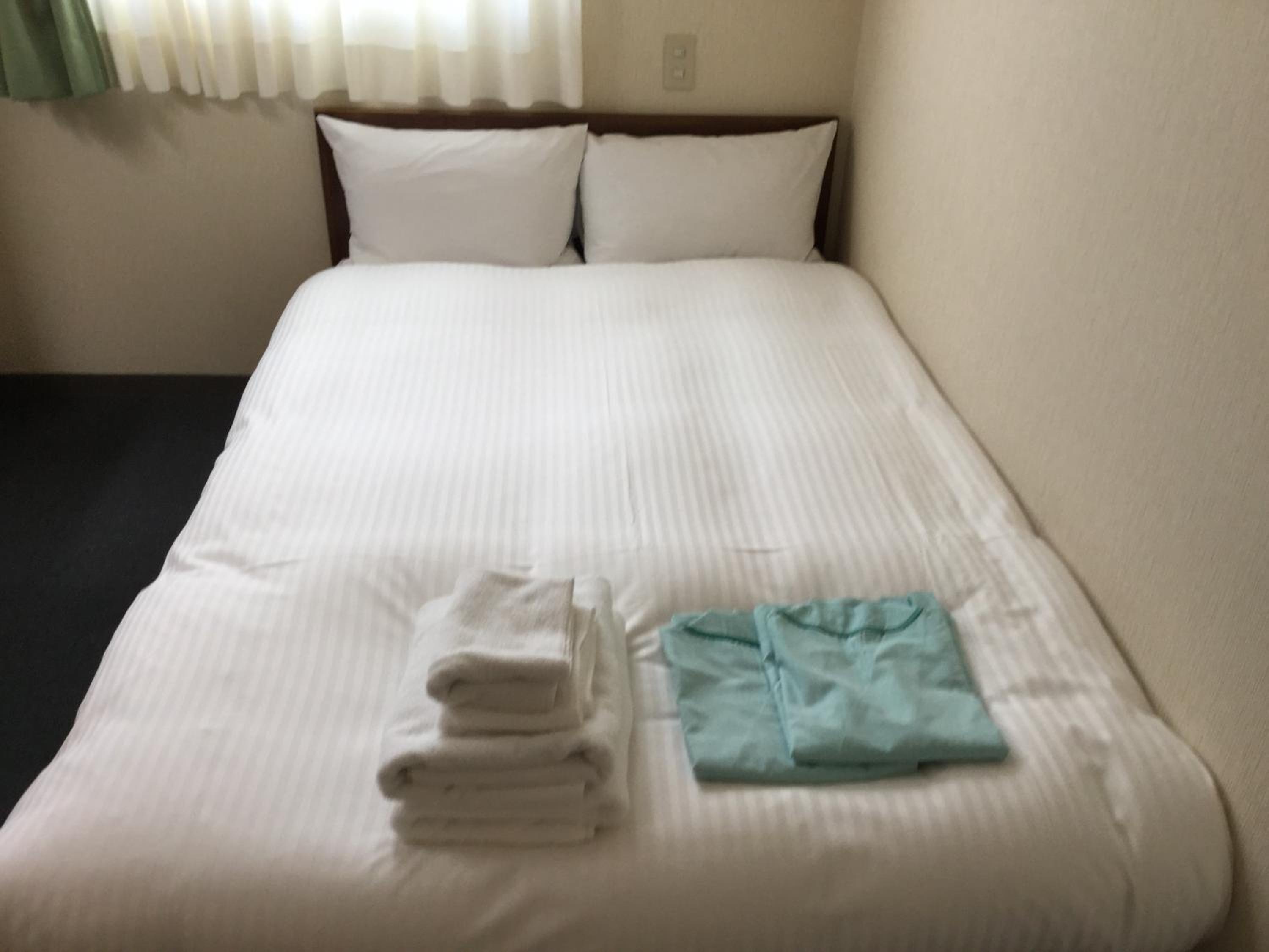Special Offer - Double Room with Small Double Bed - Non-Smoking photo 3