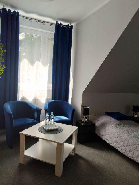 Small Double Room photo 2
