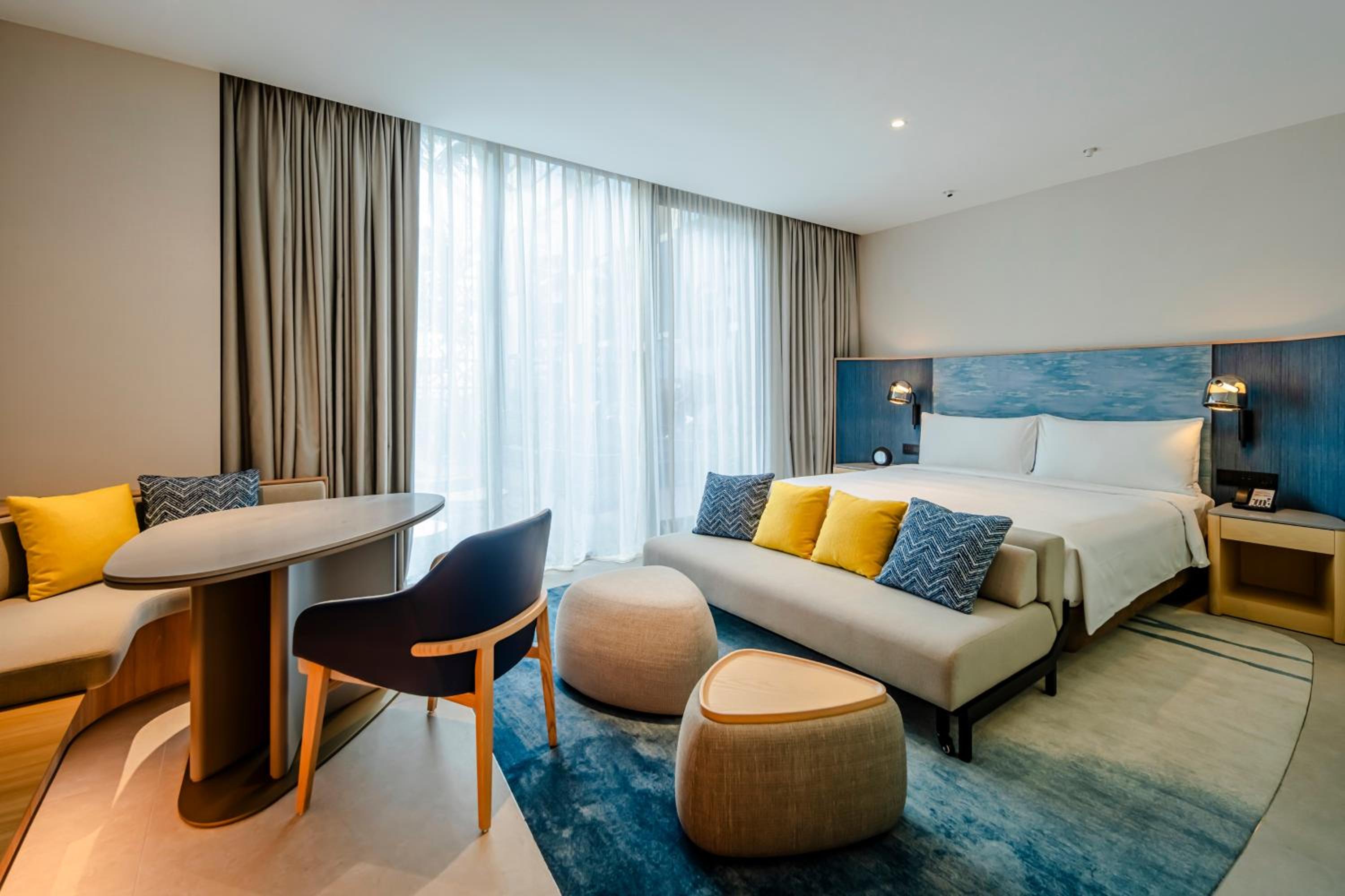 Premium King Room – Lounge Access Premium King Room – Lounge Access
