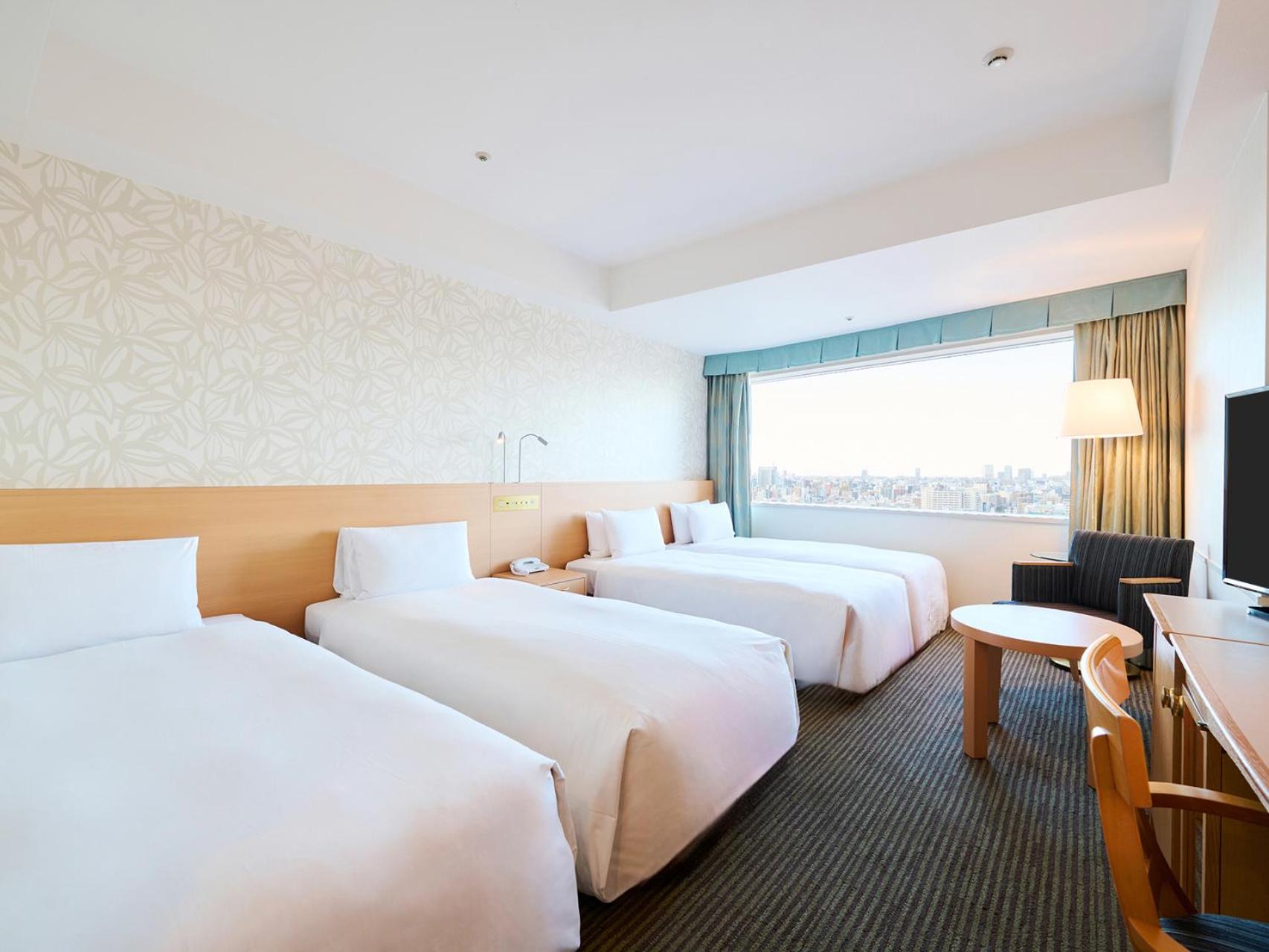 Quadruple Room - Non-Smoking - Photo 1