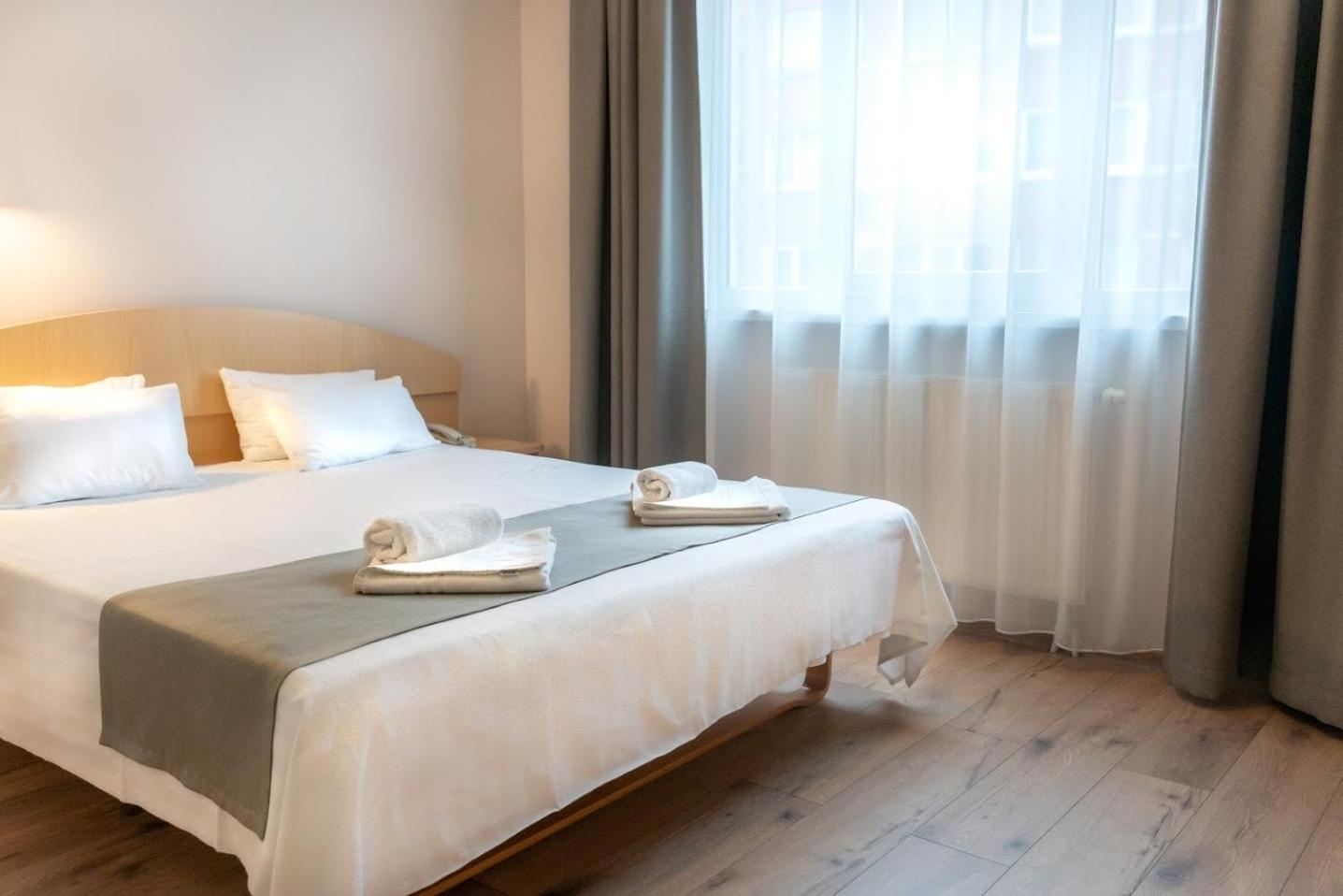 Standard Double or Twin Room photo 2