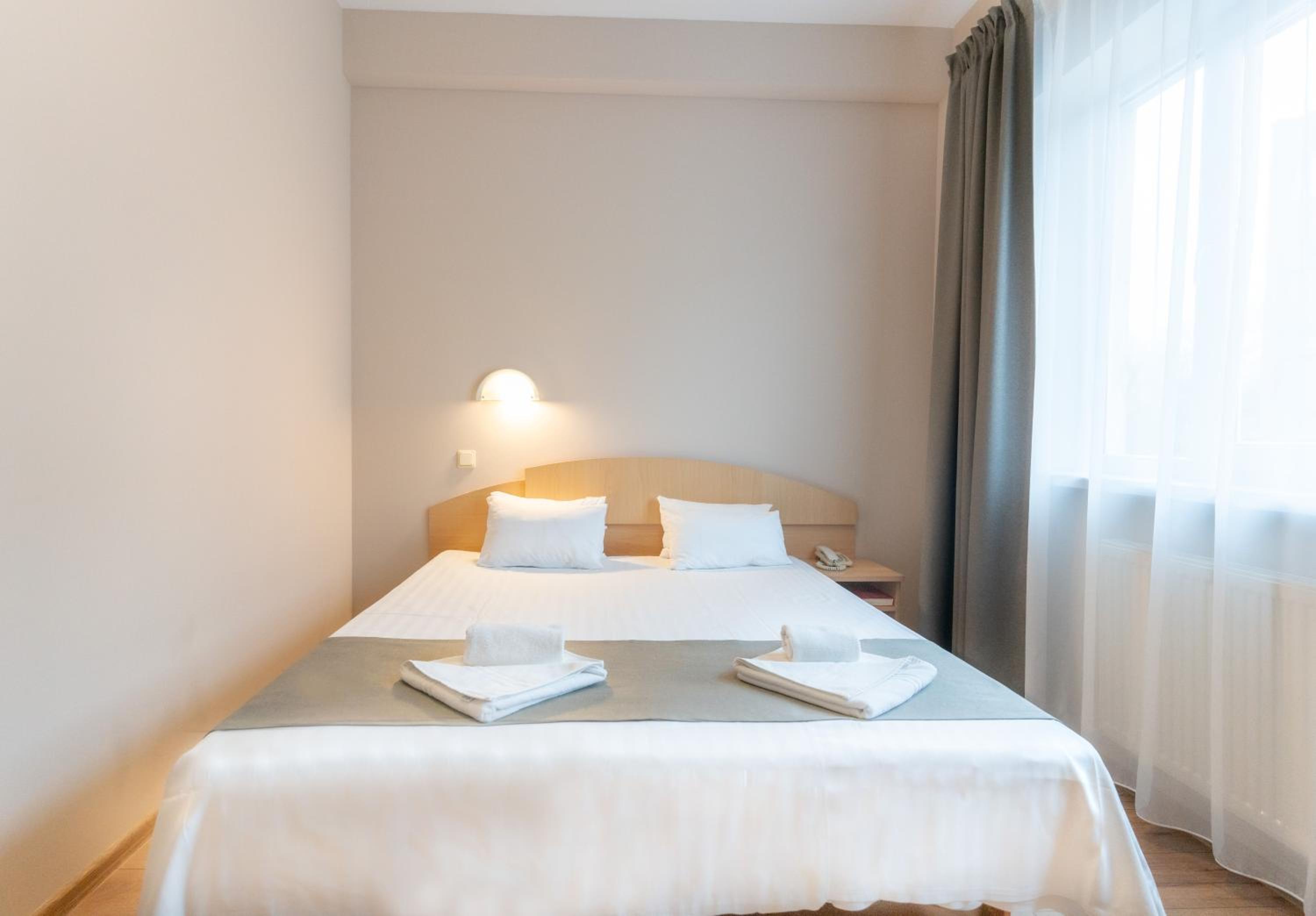 Standard Double or Twin Room photo 3